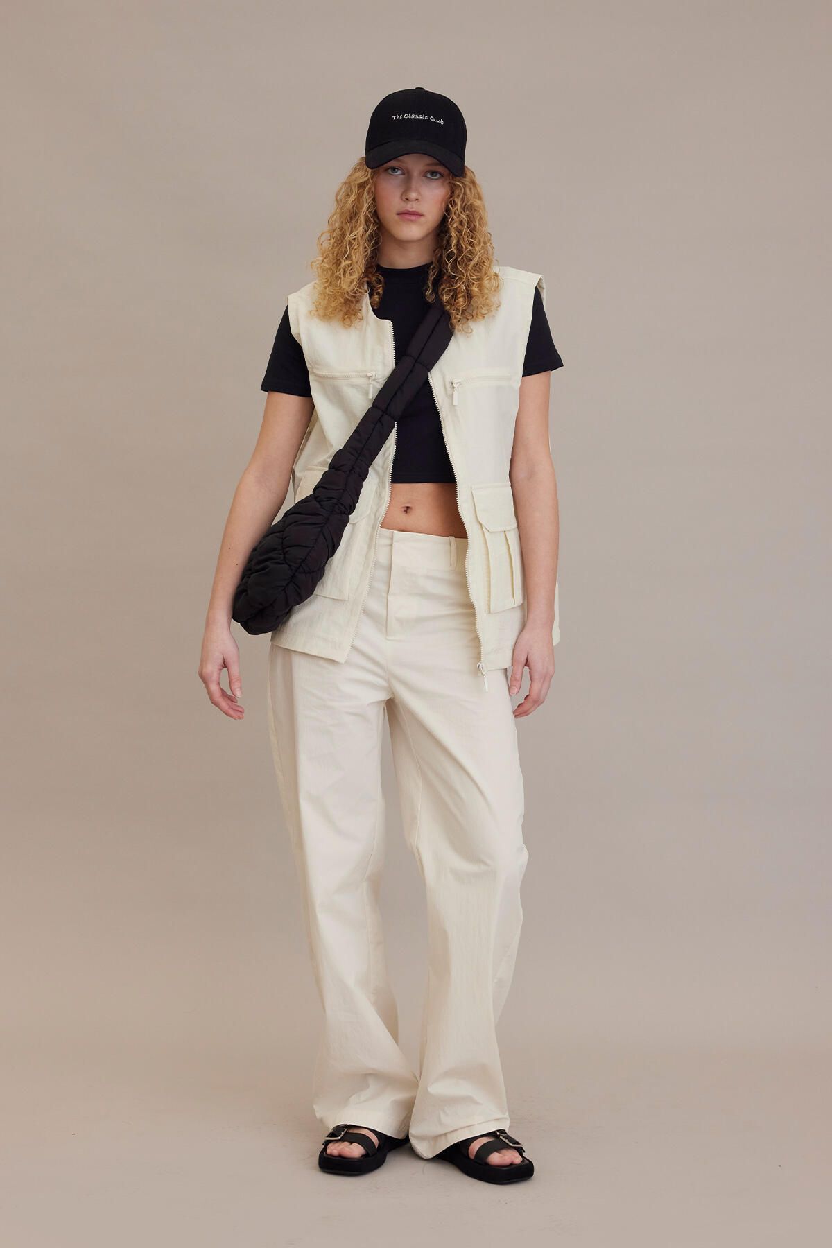 Manuka-VEST WITH TECHNICAL DETAIL VANILY 2