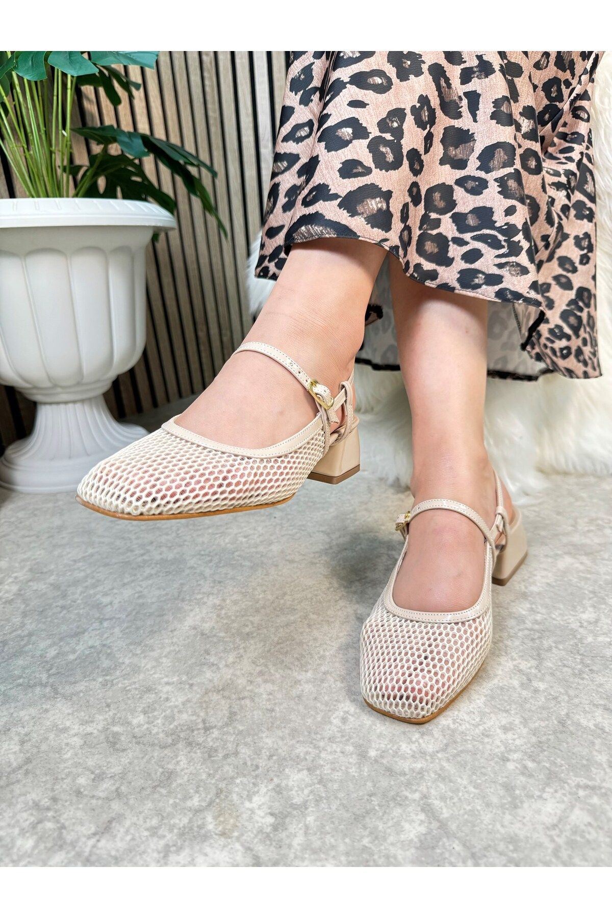 Nstil-Pantofi casual de damă bej - toc mic, vârf tocit, detaliu balerină, curea și cataramă reglabilă 307 4