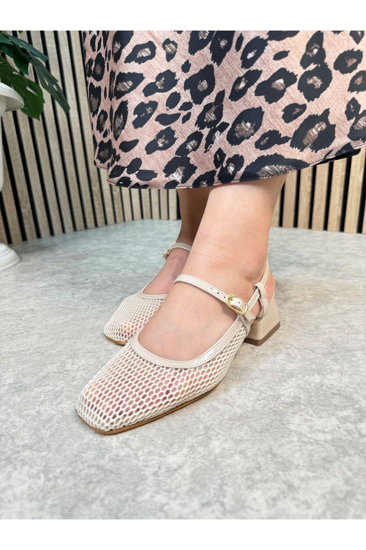 Nstil-Pantofi casual de damă bej - toc mic, vârf tocit, detaliu balerină, curea și cataramă reglabilă 307 8