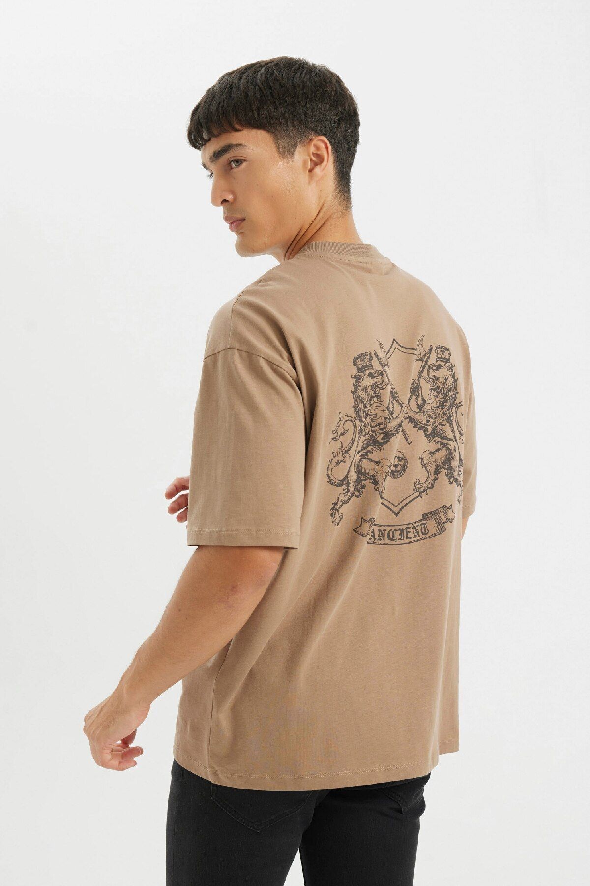 تیشرت آستین کوتاه چاپ شده با یقه پشت سر Fit سایز بزرگ