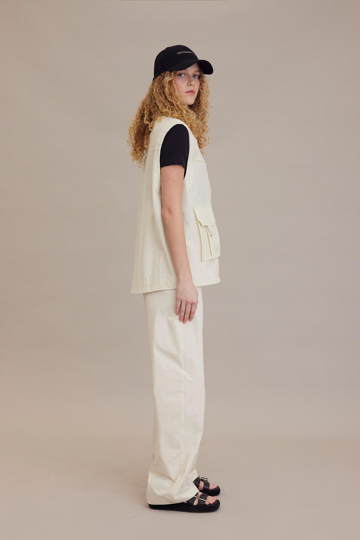 Manuka-VEST WITH TECHNICAL DETAIL VANILY 7
