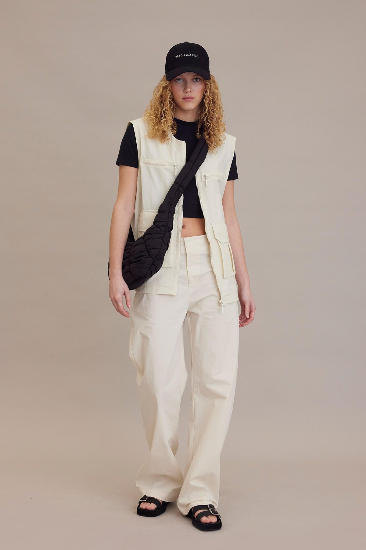 Manuka-VEST WITH TECHNICAL DETAIL VANILY 4