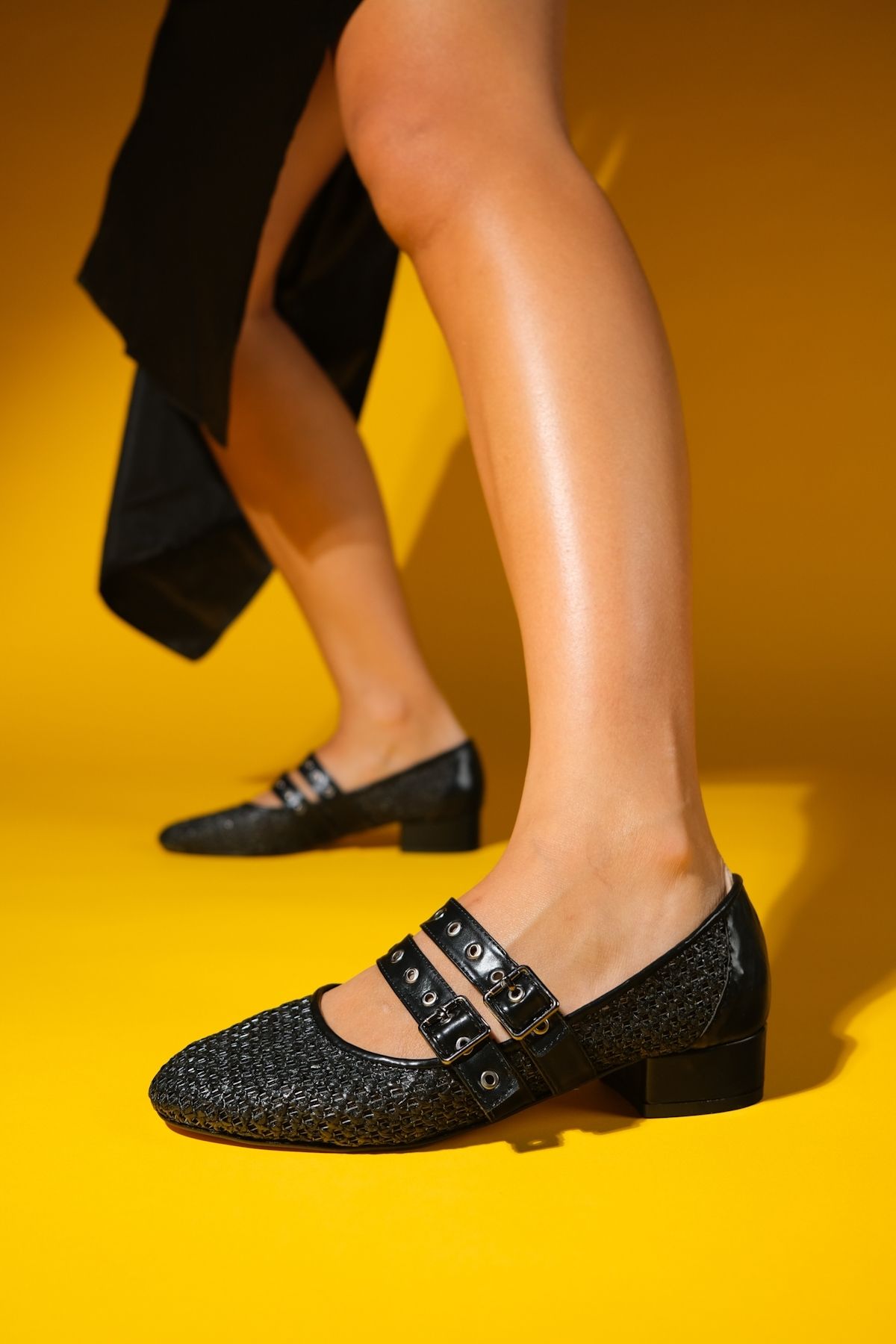 LuviShoes-Černé dámské polobotky na podpatku LAPIS 5