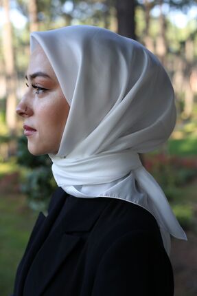 Akel Düz Kristal Tesettür Eşarp Ebat 95 x 95 cm