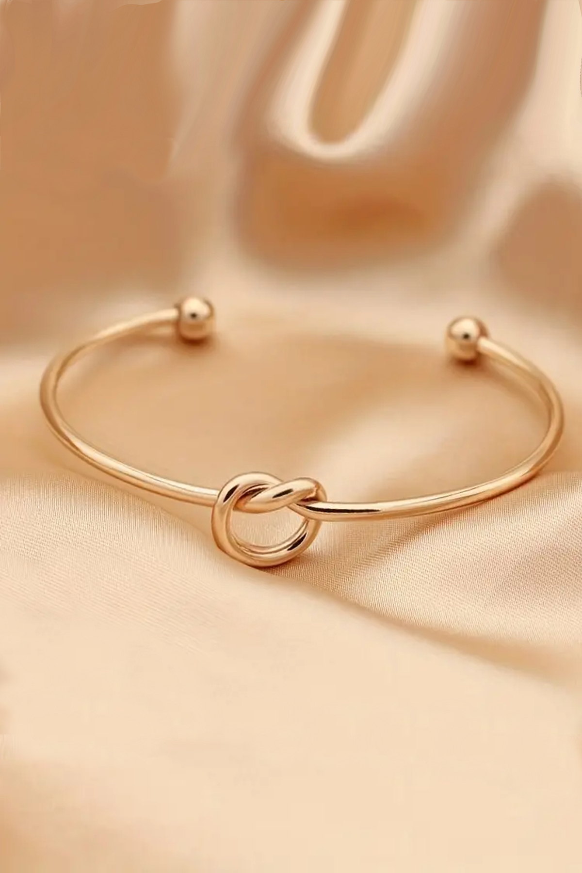 C&E Design Kadın Gold Renk Ayarlanabilir Düğüm Kelepçe Bileklik