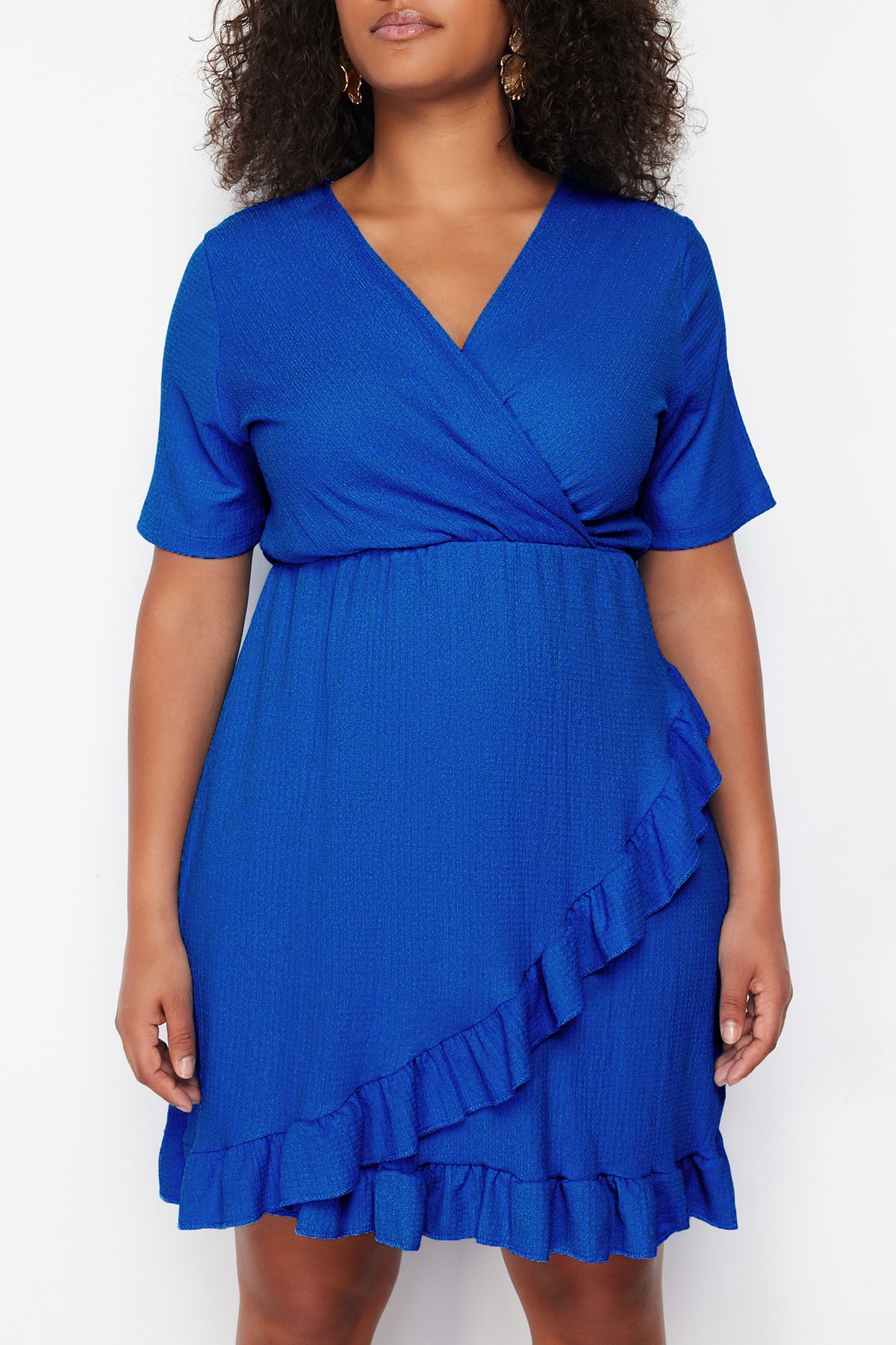 Trendyol Curve-Синя двобортна сукня з V-подібним вирізом Volan Mini Orme Plus Size TBBSS24AH00037 3