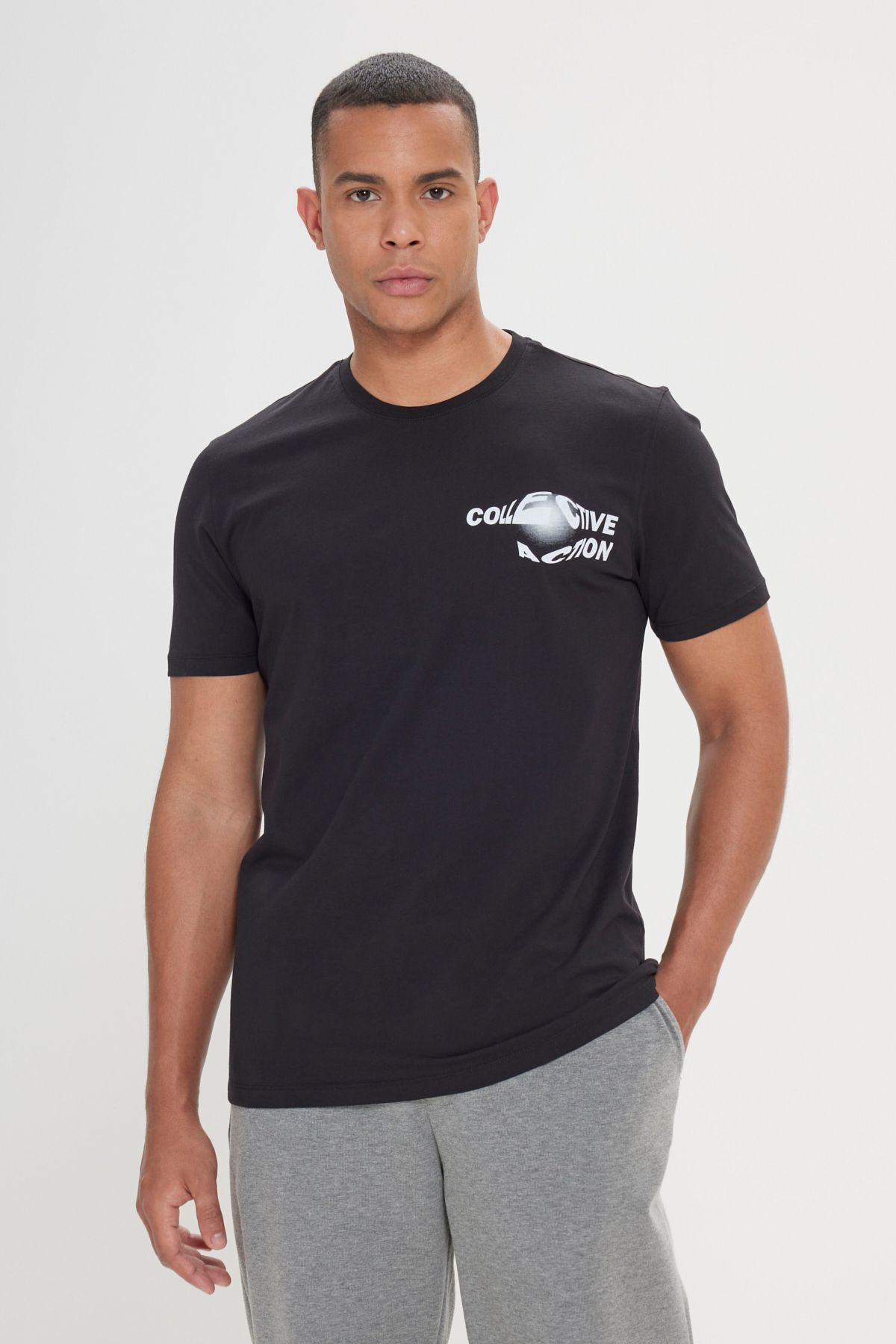 آلتین ییدلیز کلاسیکس تی‌شرت یقه گرد مردانه مشکی استاندارد فیت با برش معمولی، ۱۰۰٪ پنبه