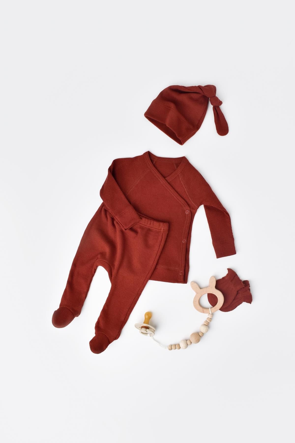BabyCosy Set De 4 Piese Pentru Bebeluși - 50% Modal Și 50% Bumbac Organic, Tricou Cu Mânecă Lungă, Pantaloni, Pălărie Și Mănuși Unisex - 3–6 months
