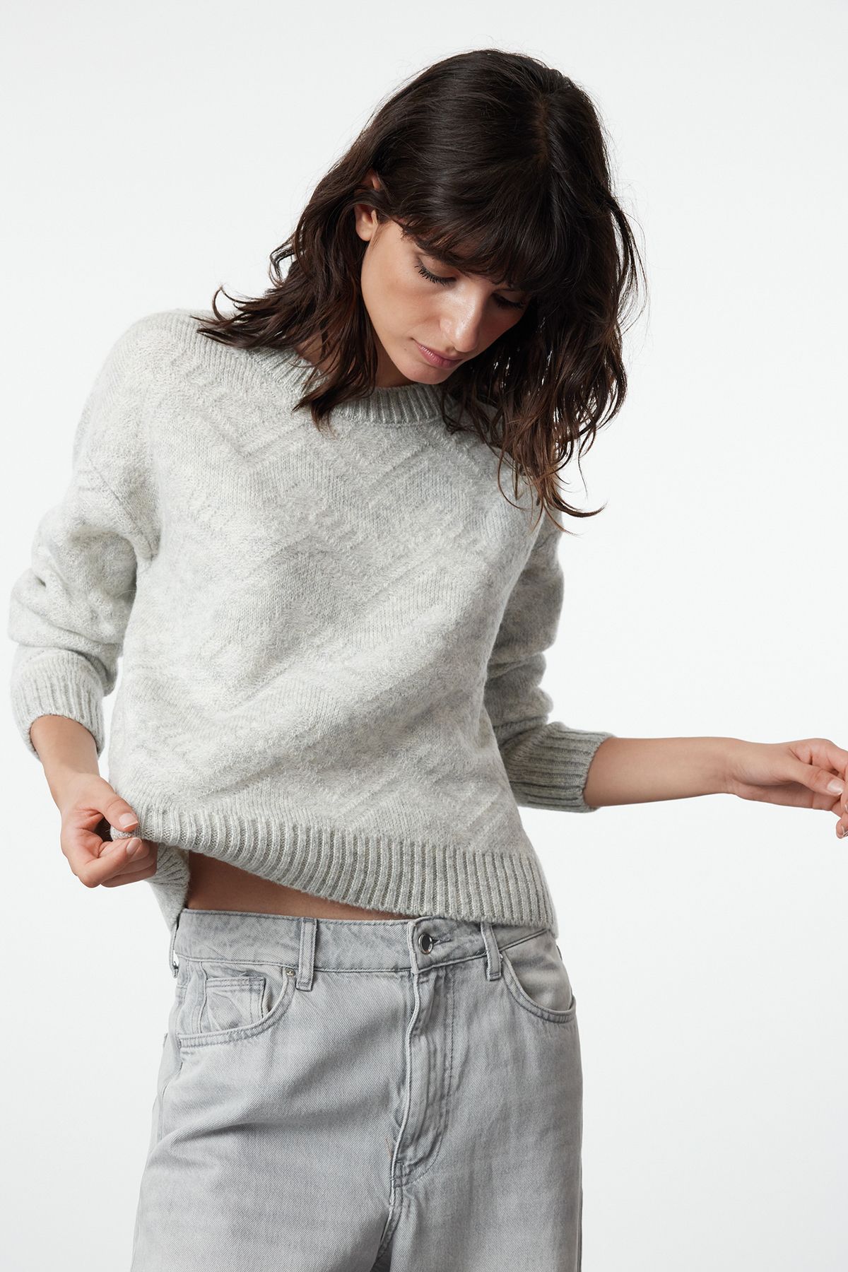 Trendyol Collection Szary Sweter Z Miękkiej Dzianiny We Wzory Geometryczne - Kobieta - M
