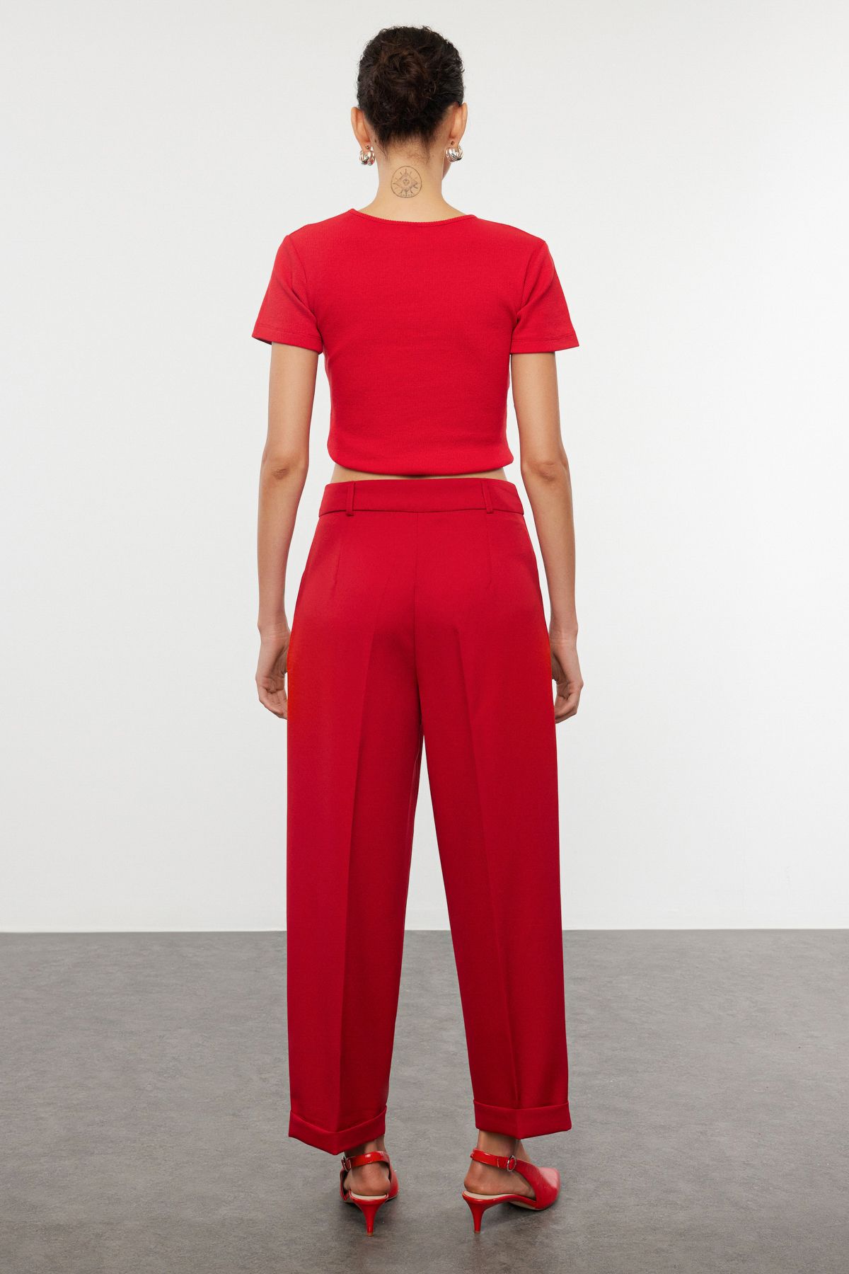 Trendyol Collection-Тъмночервени панталони от плат с балонна форма Twoaw25Pl00042 5