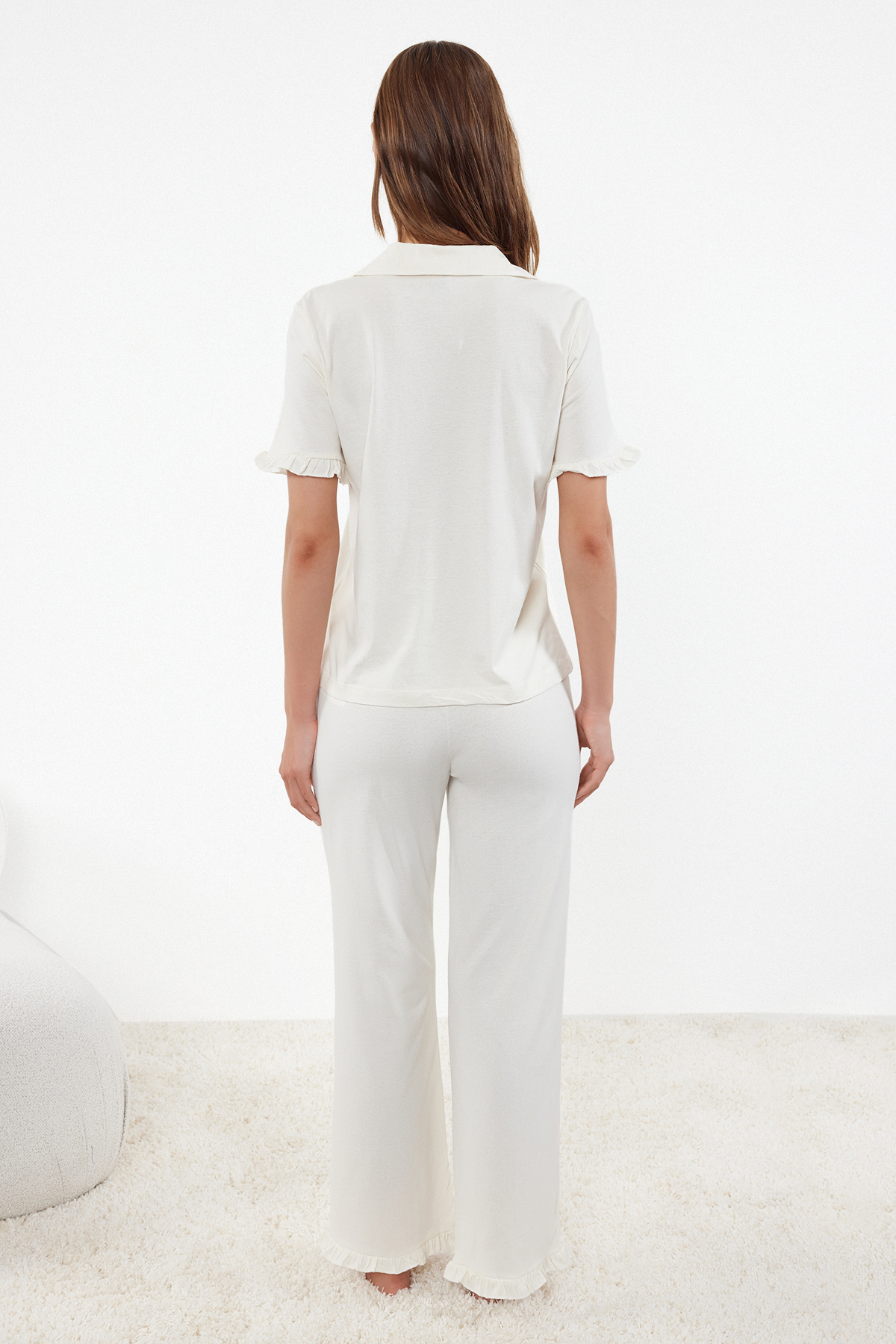 Trendyolmilla  Beyaz %100 Pamuklu Fırfır Detaylı Örme Pijama Takımı THMSS24PT00223 - Görsel 5