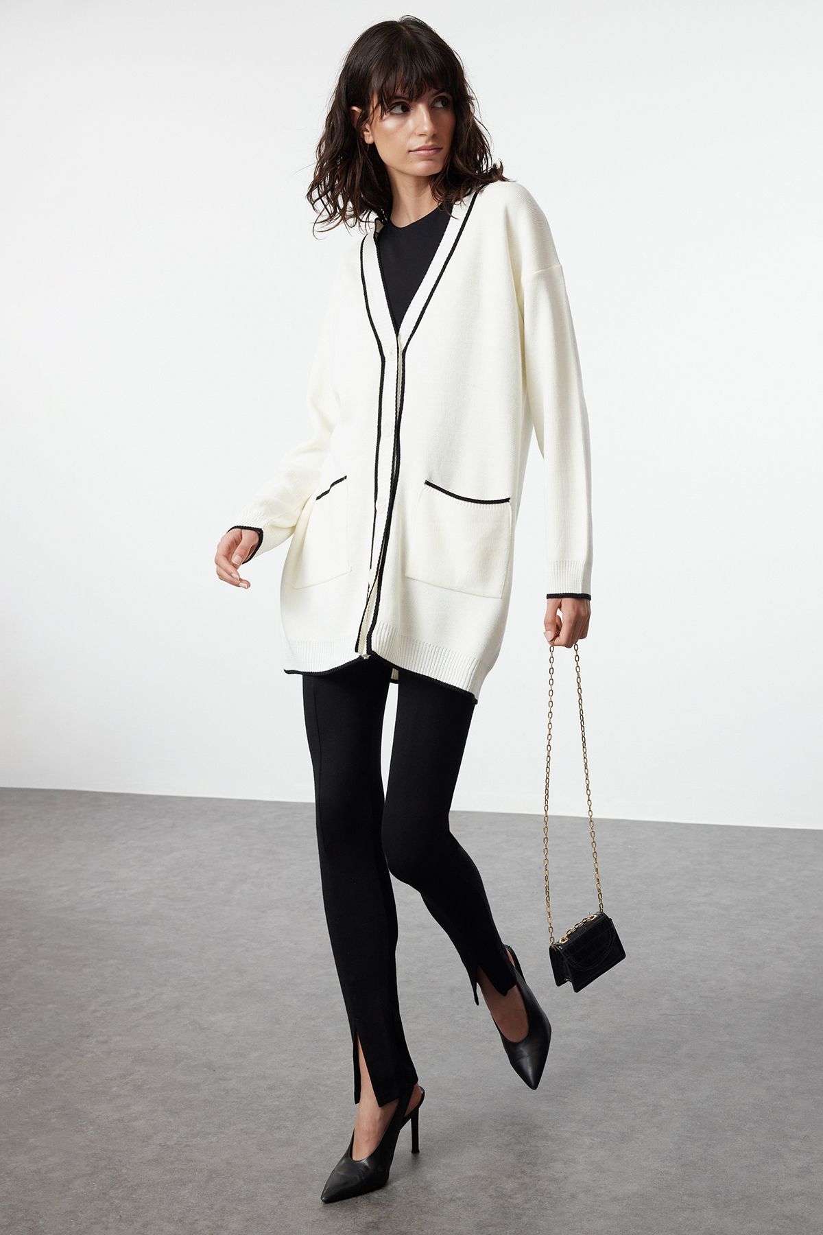 Trendyol Modest-Ecru kontrastné lemovanie detailné pletené vesty TCTAW22TH0014 3