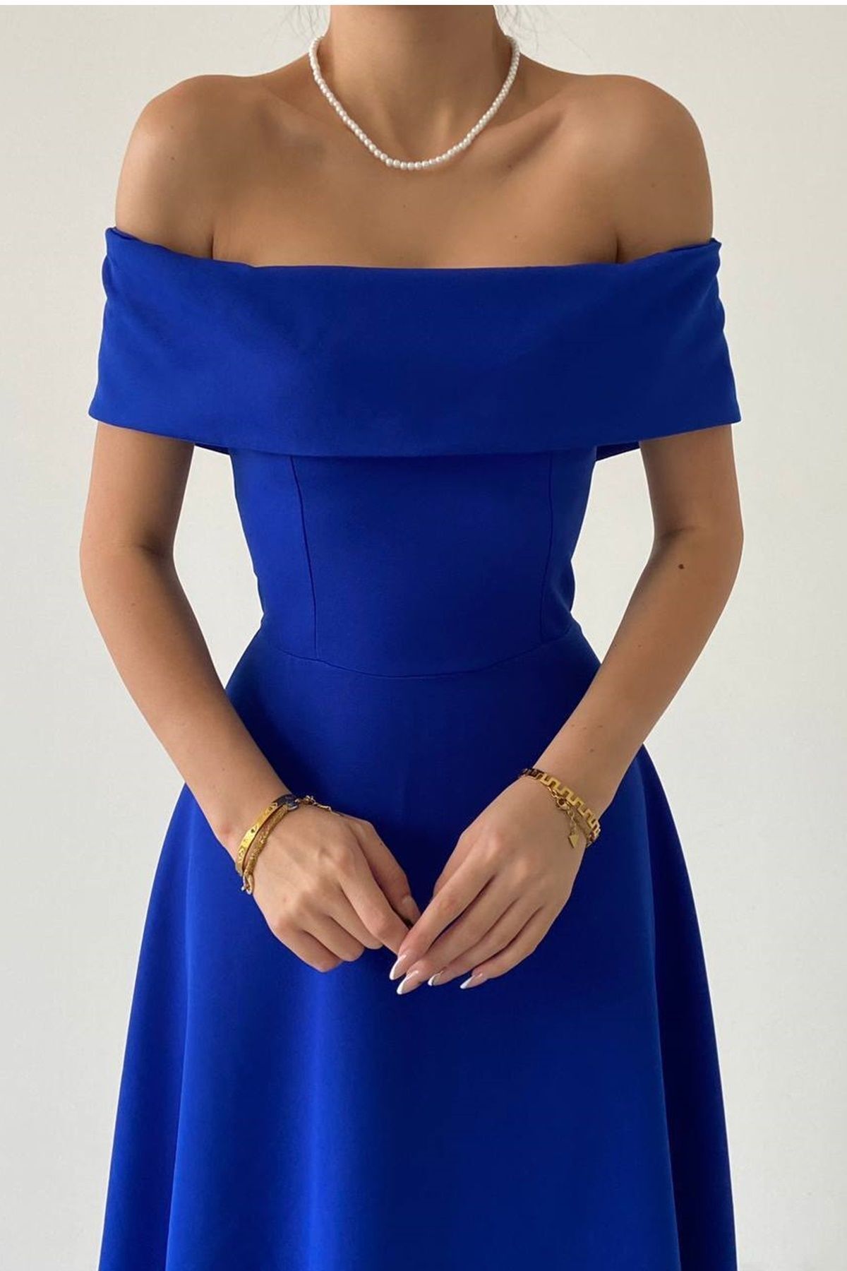 vuvutasarım-Saks Blue Atlas Fabric Detail Madonna límečku Saks Blue Flared Midi šaty 222 5