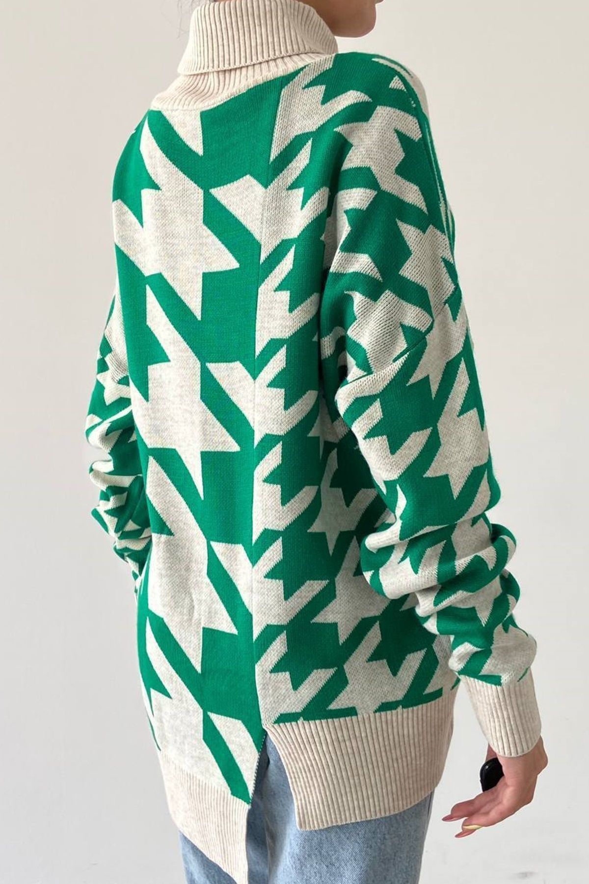 vuvutasarım-Asymmetrisch gemusterter Strickstoff Rollkragendesign Oversize-Pullover 193 3