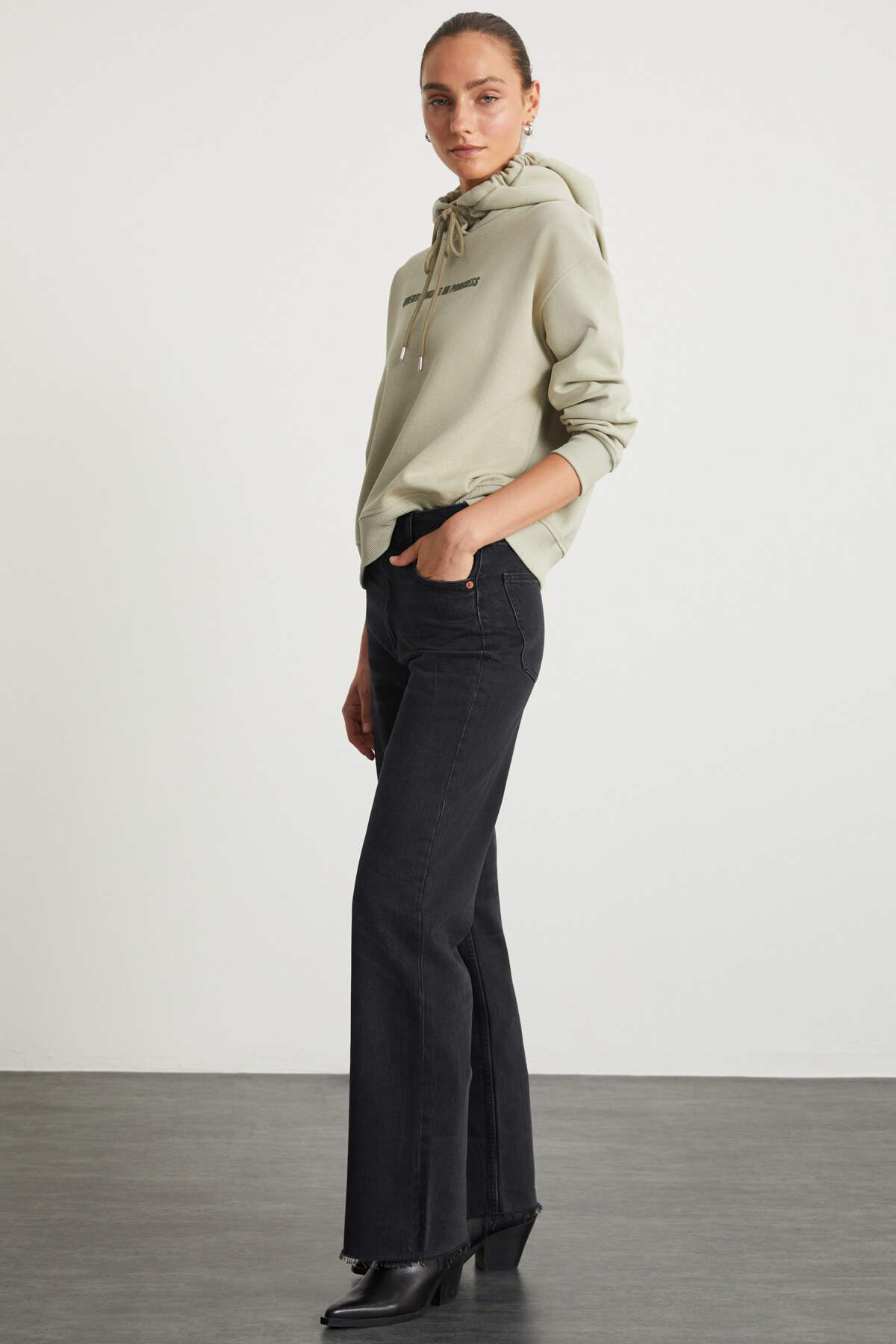 GRIMELANGE  IANE Kadın 3 İplik İçi Şardonlu Yazı Baskılı Kapüşonlu Yeşil Sweatshirt - Görsel 4