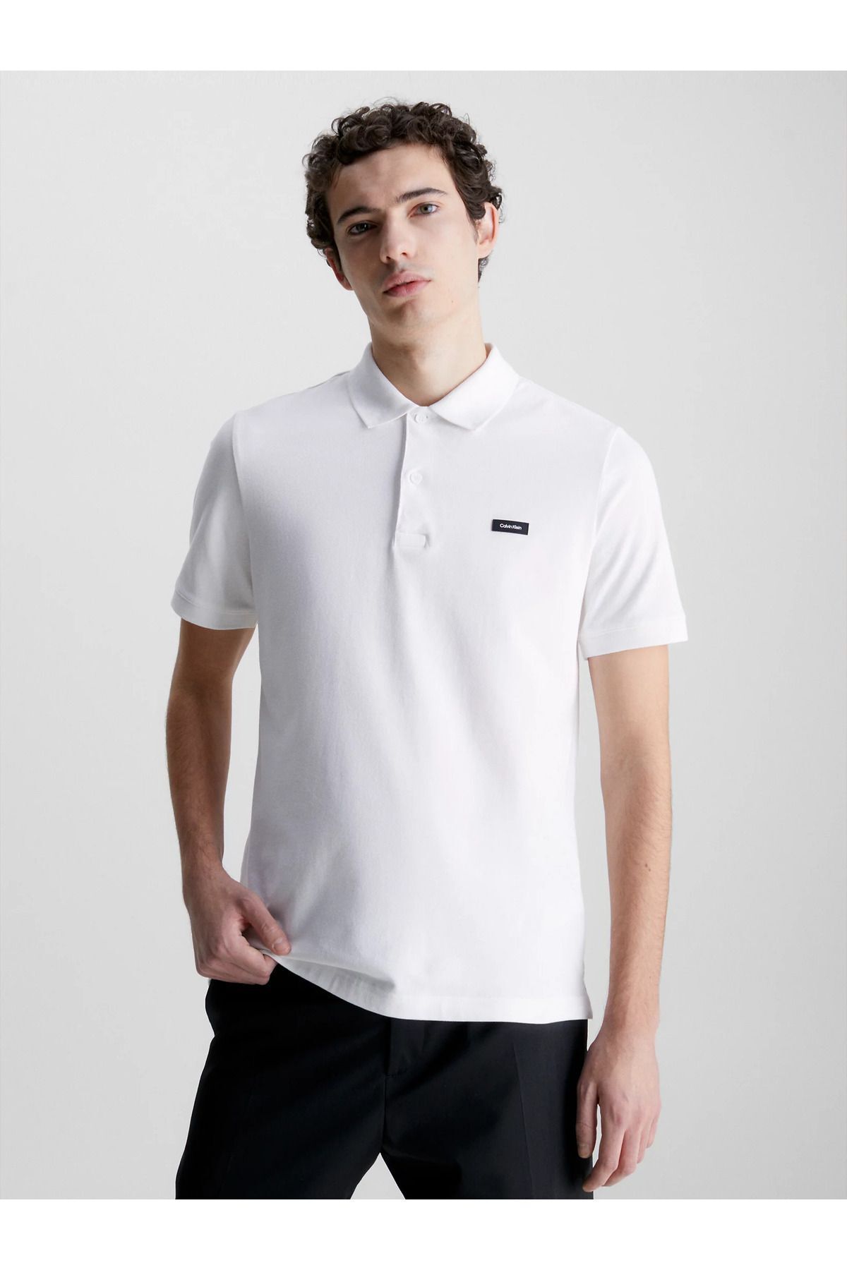 تی شرت یقه پولو سفید مردانه آرم مارک اورجینال Calvin Klein