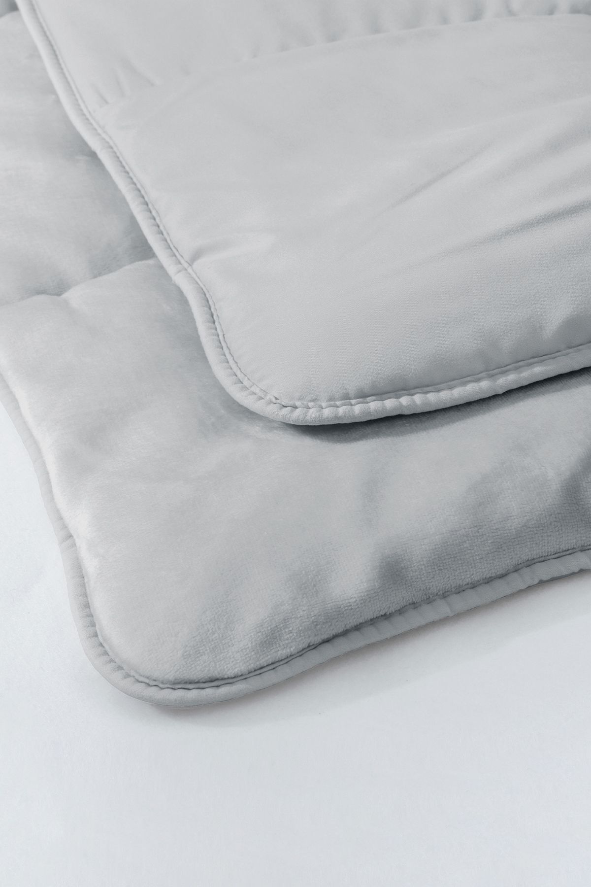 https://cdn.dsmcdn.com/ty1449/product/media/images/prod/QC/20240731/14/a5cfe521-fd03-3c77-aaca-78b6eef23d41/1_org_zoom.jpg