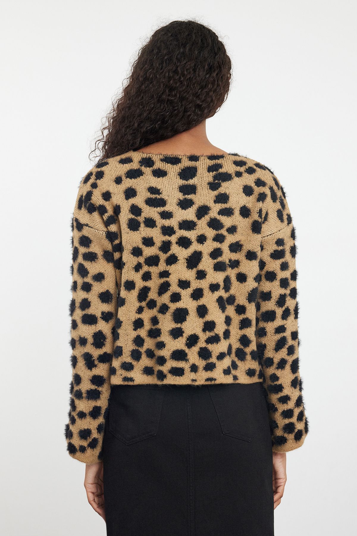 Trendyol Collection-Cardigan din tricot moale cu imprimeu leopard - Camel TWOAW25HI00158 5