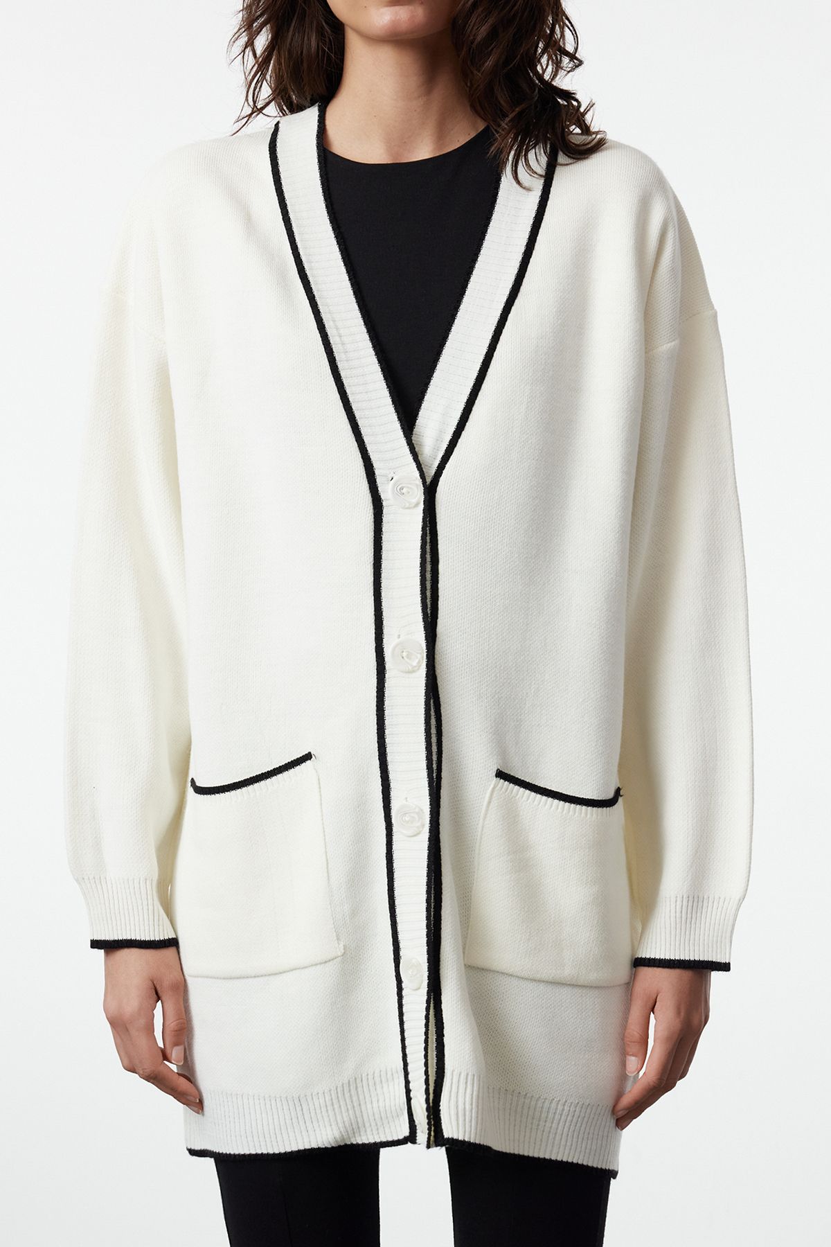 Trendyol Modest-Ecru kontrastné lemovanie detailné pletené vesty TCTAW22TH0014 2