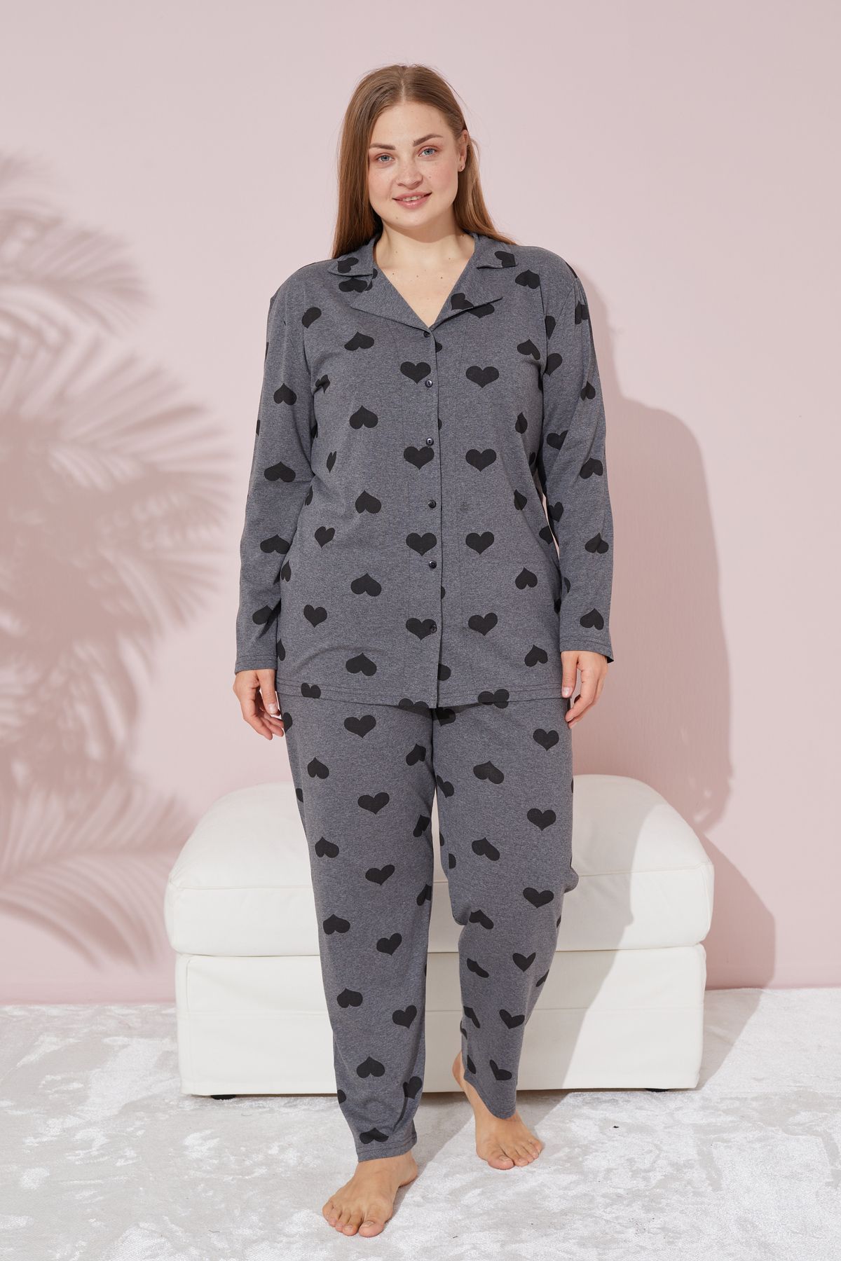 Siyah İnci-Plus Size Anthracite Heart Patterned Cotton Pajama Set - Oversize Buttoned 2