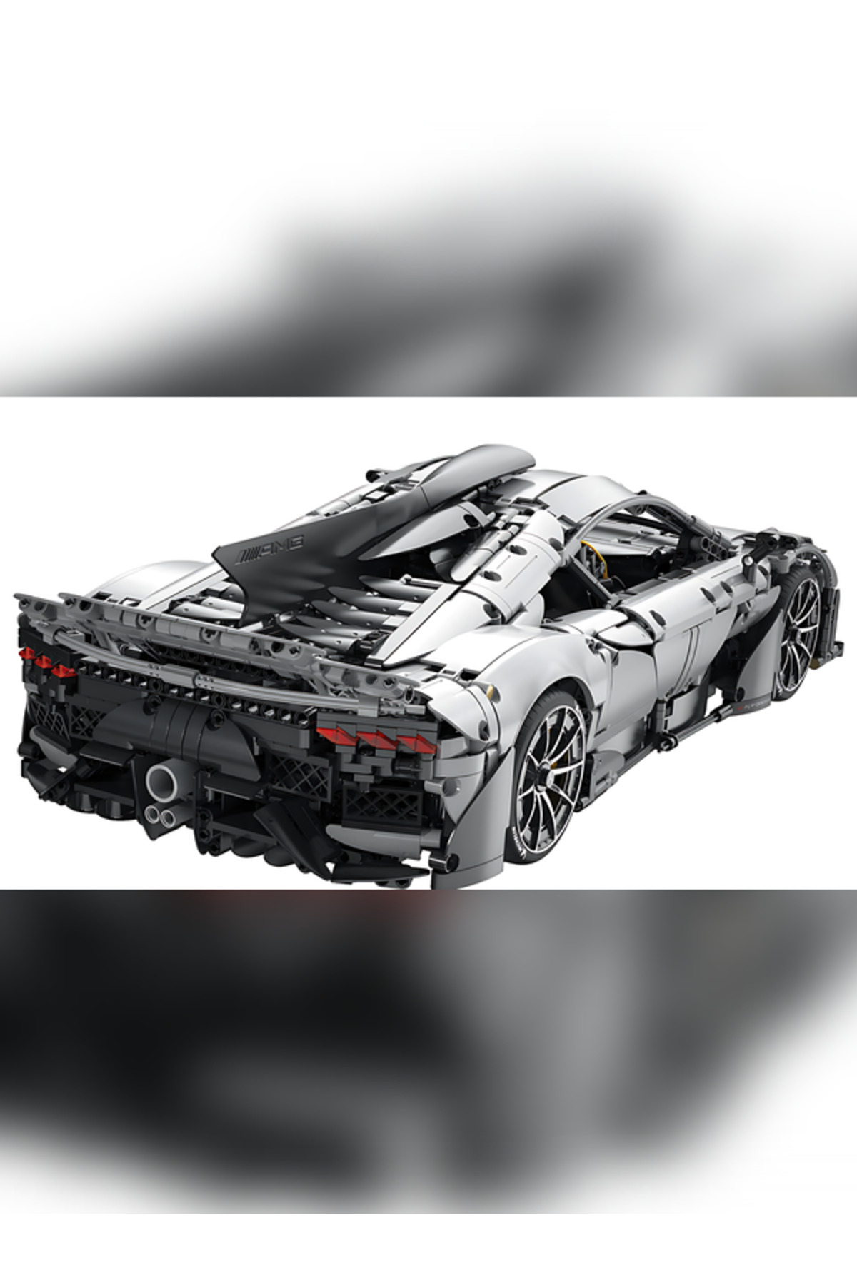 مرسدس-آمگ وان C61503W – مسیر کوتاه و روشن