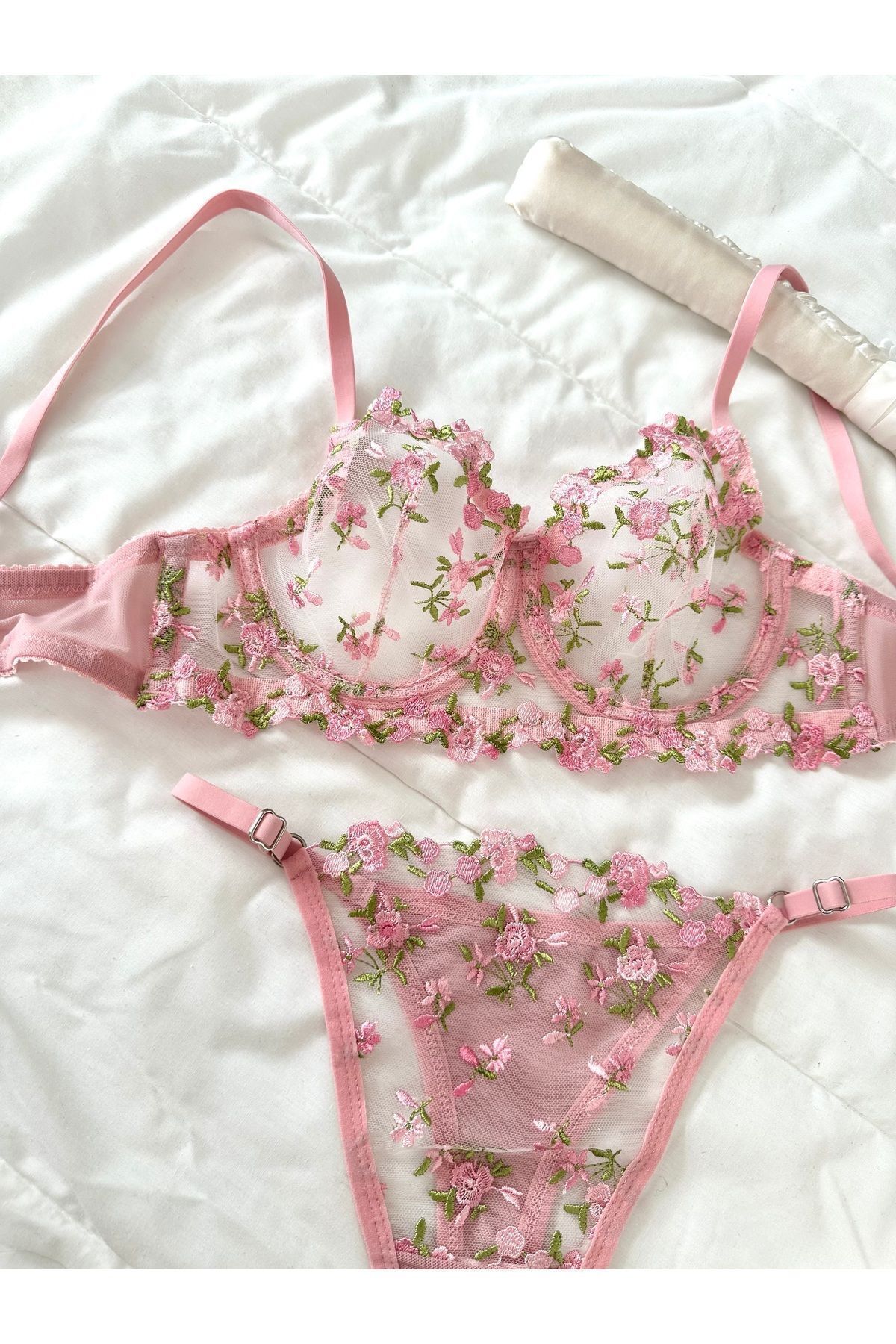Feruzdesign-Pink Robin Bralet Set 2