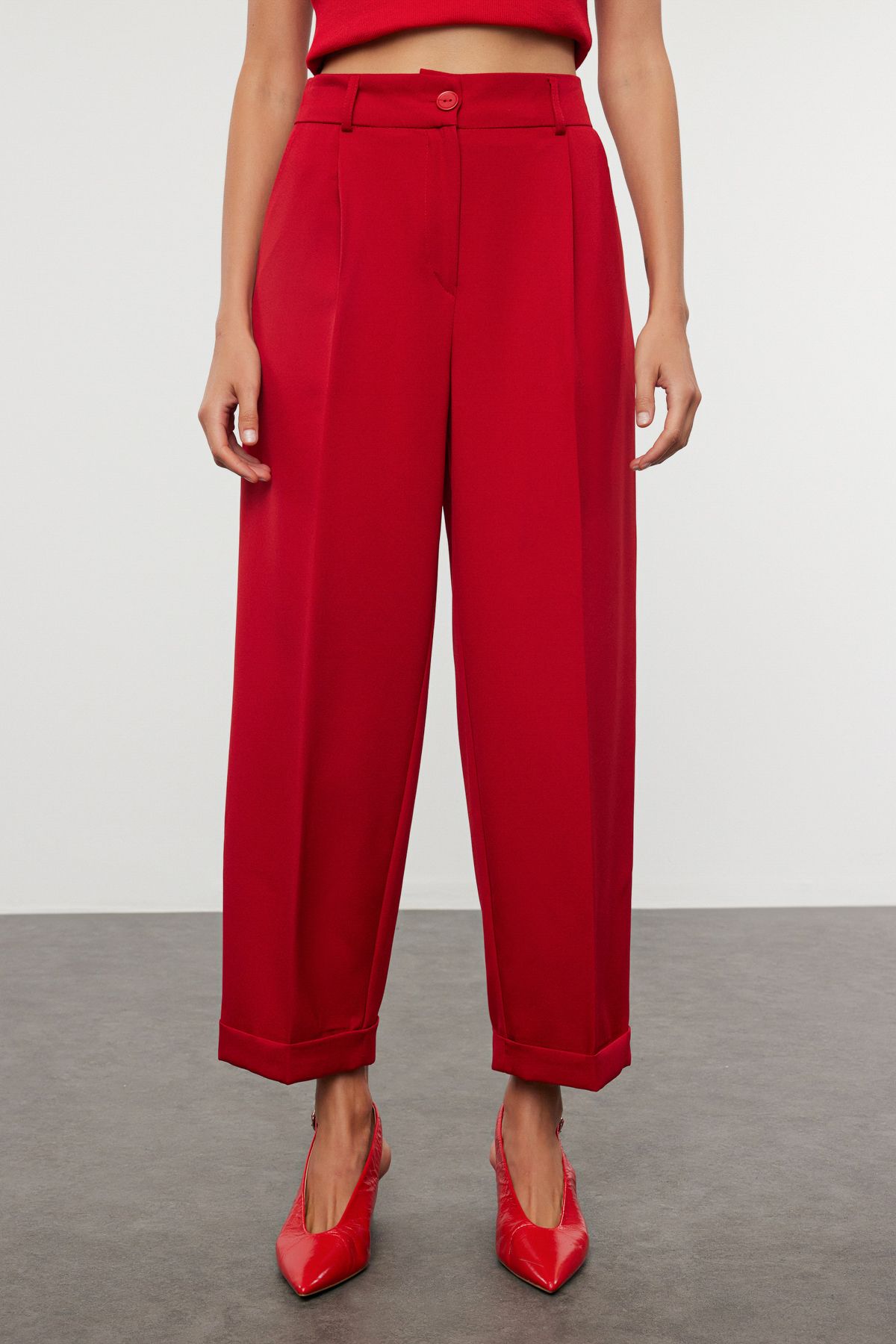 Trendyol Collection-Тъмночервени панталони от плат с балонна форма Twoaw25Pl00042 3