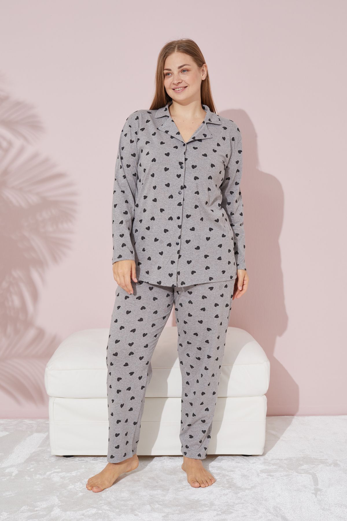 Siyah İnci-Plus Size Gray Heart Patterned Cotton Pajamas Set - Curve Buttoned 2