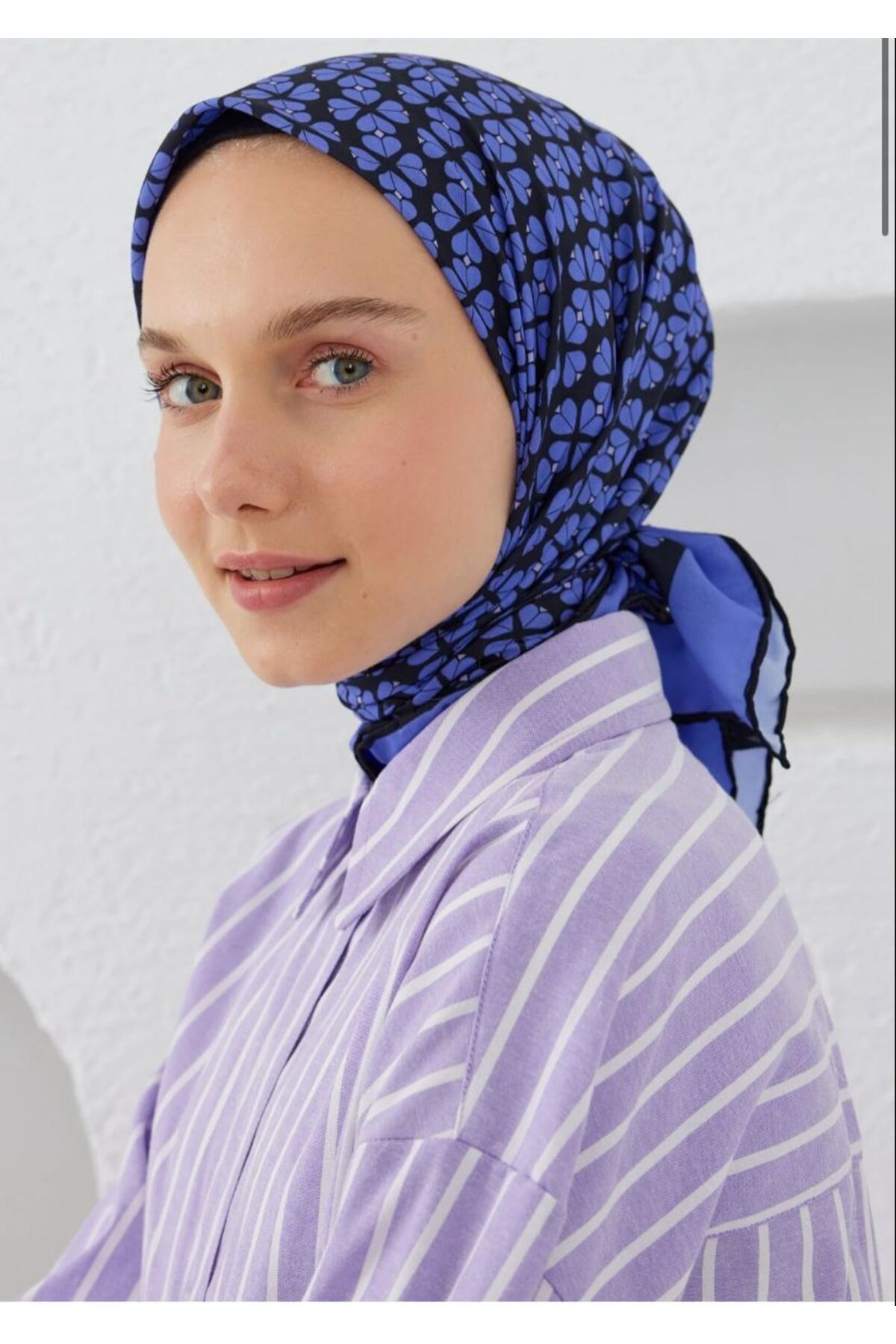Emproyal-وشاح نسائي مقاوم للانزلاق بنمط البرسيم 1
