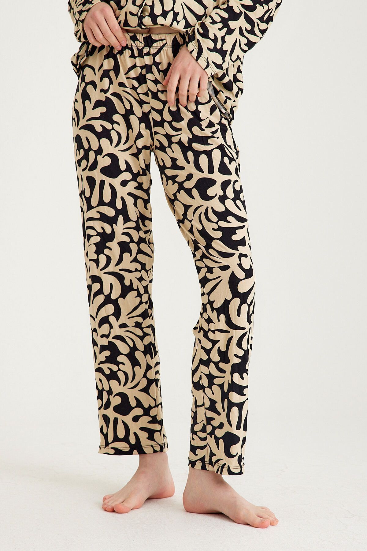 Dennis Denise-Patterned Soft Long Sleeve Pajama Set - Buttoned Masculine 4