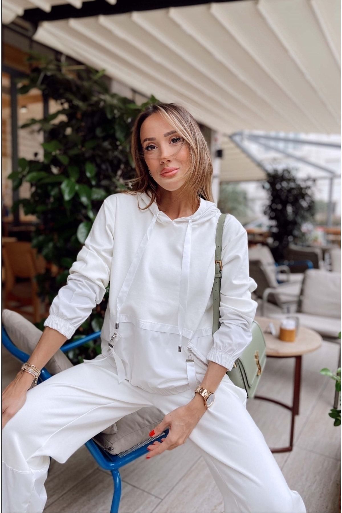 BEBE PLUS-Set de trening cu garnitură cu parașuta pentru femei 3