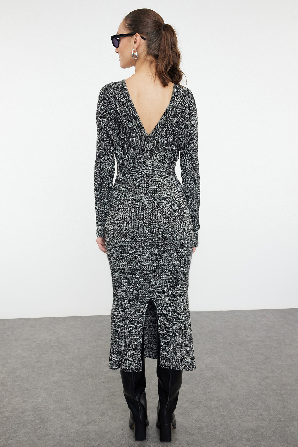 Trendyol Collection-Strick-Midikleid - Schwarz mit Farbverlauf, TWOAW24EL00016 5