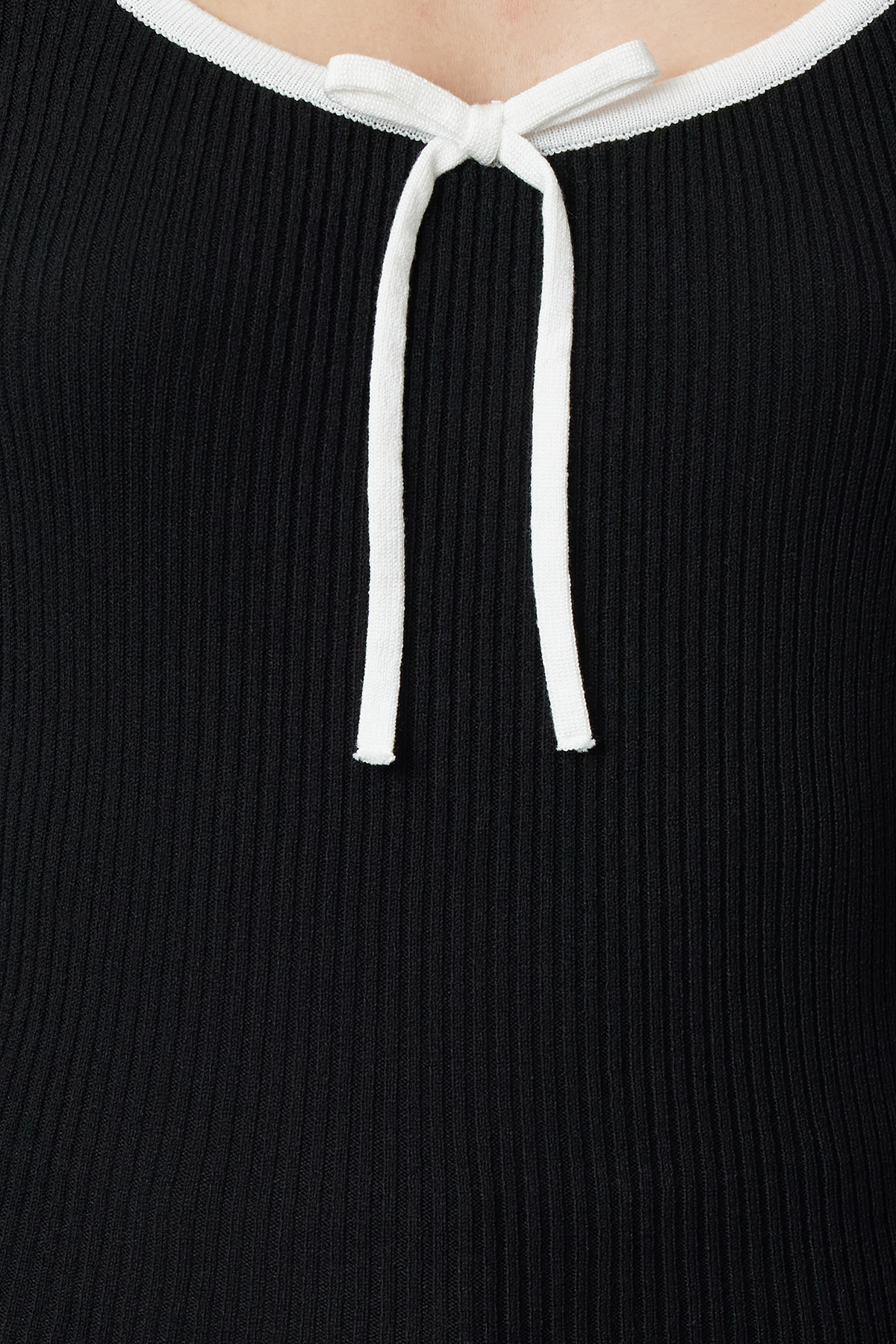 Trendyolmilla  Siyah Merserize Görünümlü Premium İplik/Özel İplik Kurdele/Fiyonk Detaylı Triko Kazak TWOAW25KZ00207 - Görsel 4