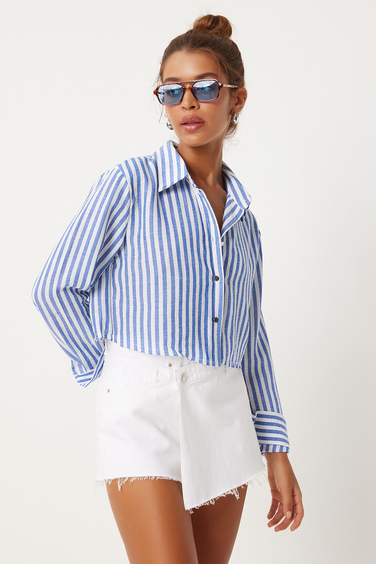 Happiness İstanbul-Blau gestreiftes, weißes, antikes Crop-Shirt - FN03259 3