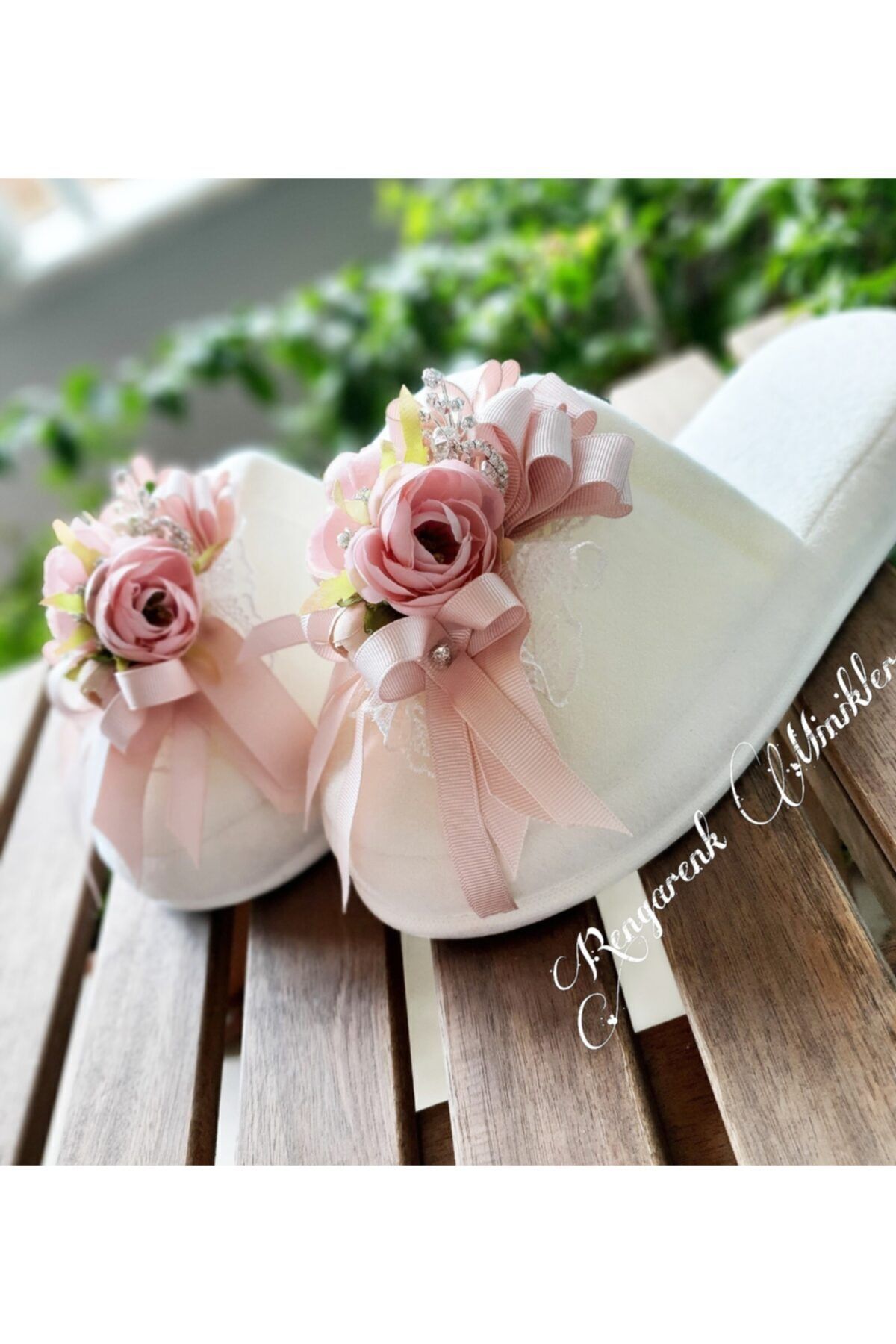 çiğdem kaya design Özel Tasarım Anne Bebek Lohusa Takımı (anne Lohusa Terliği , Tacı Ve Bebek Saçbandı ) fotoğrafı 2 (önizleme)