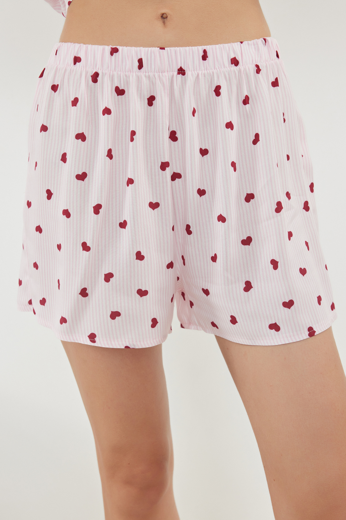Trendyolmilla  Pembe Çizgili Kalpli Viskon Şortlu Dokuma Pijama Takımı THMSS22PT0091 - Görsel 4