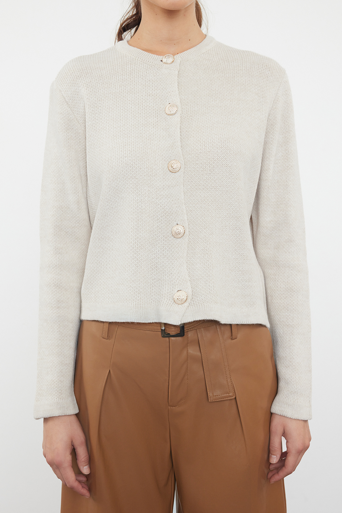 Trendyol Collection Podstawowy kardigan z dzianiny w kolorze kamienia - wygląd kurtki Twoaw24Hi00090