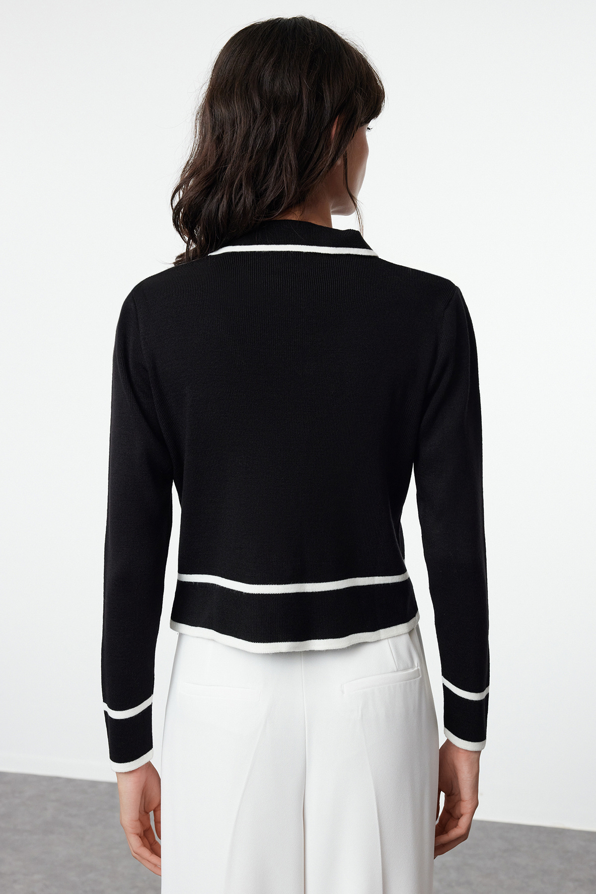 Trendyolmilla  Siyah Renk Bloklu Polo Yaka Triko Hırka TWOAW25HI00300 - Görsel 5