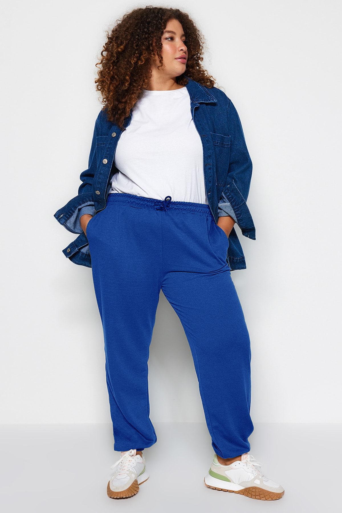 Trendyol Curve-Tepláky Indigo Jogger Elastic Leg Knitted Plus Size Tbbss22Ea0065 9