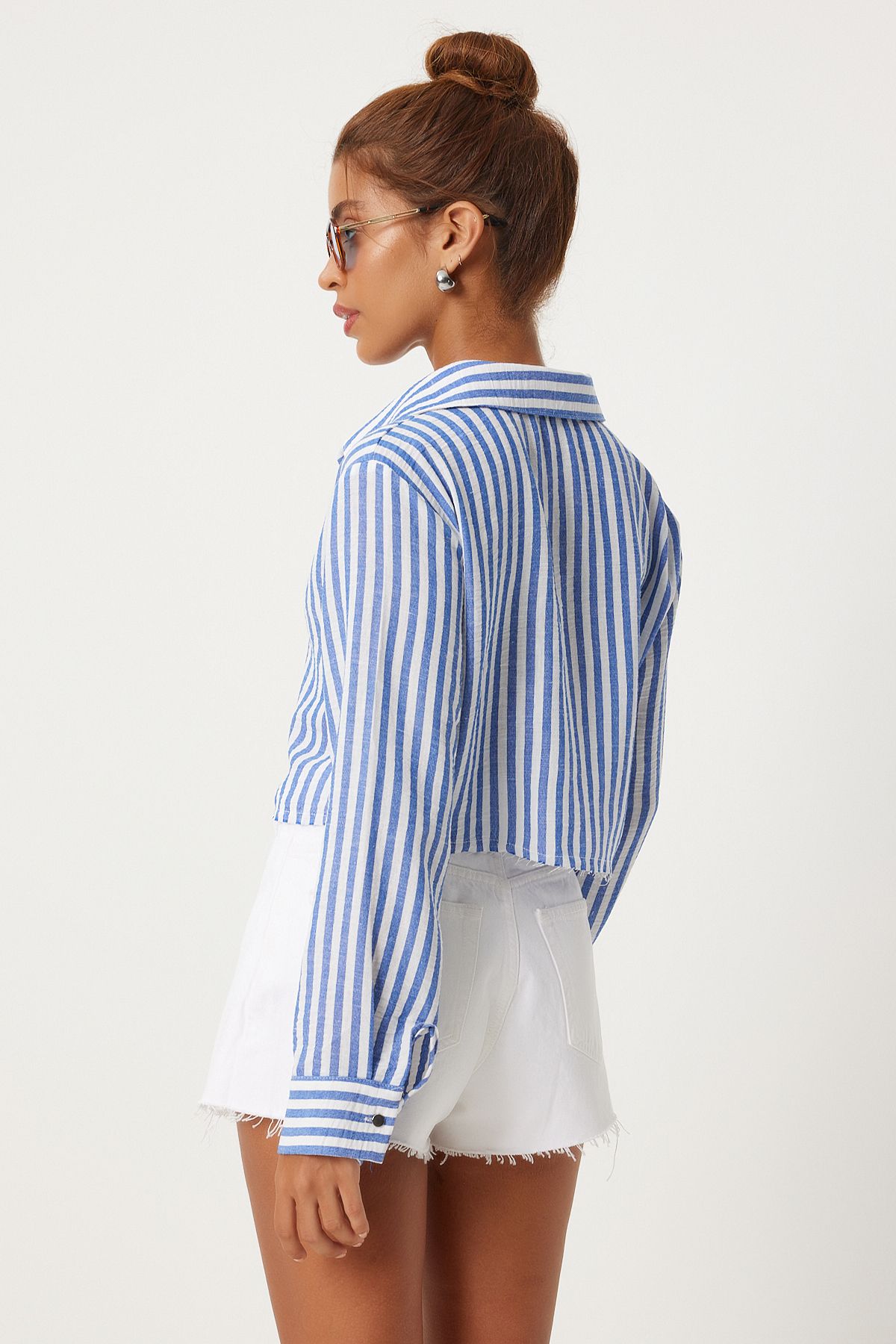 Happiness İstanbul-Blau gestreiftes, weißes, antikes Crop-Shirt - FN03259 5
