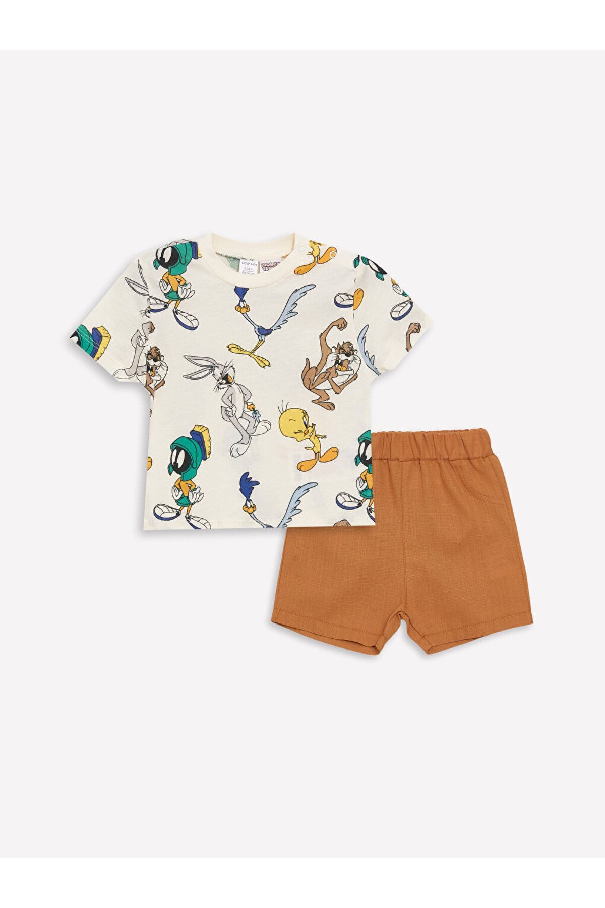 LC Waikiki-Bugs Bunny Printed Baby Boy Set - Crew Neck T-Shirt and Shorts 2 Pieces 1