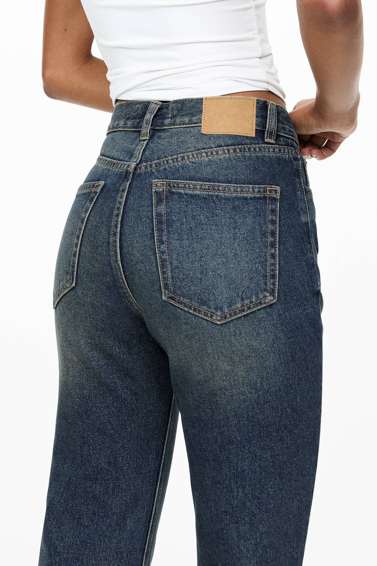 https://cdn.dsmcdn.com/ty1455/product/media/images/prod/QC/20240722/16/c40a8df7-54b5-373d-94b6-cf8e4e67d1a8/1_org_zoom.jpg