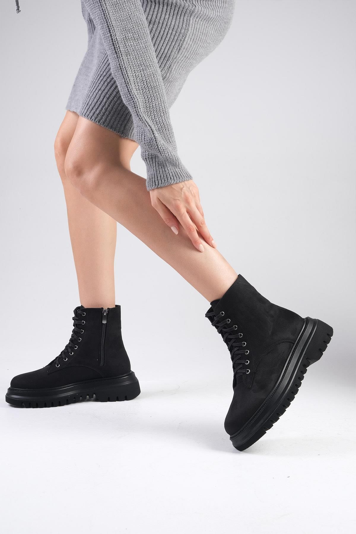 Mio Gusto-Zamszowe, sznurowane i zapinane na zamek buty damskie Alex w kolorze czarnym, na grubej podeszwie 3