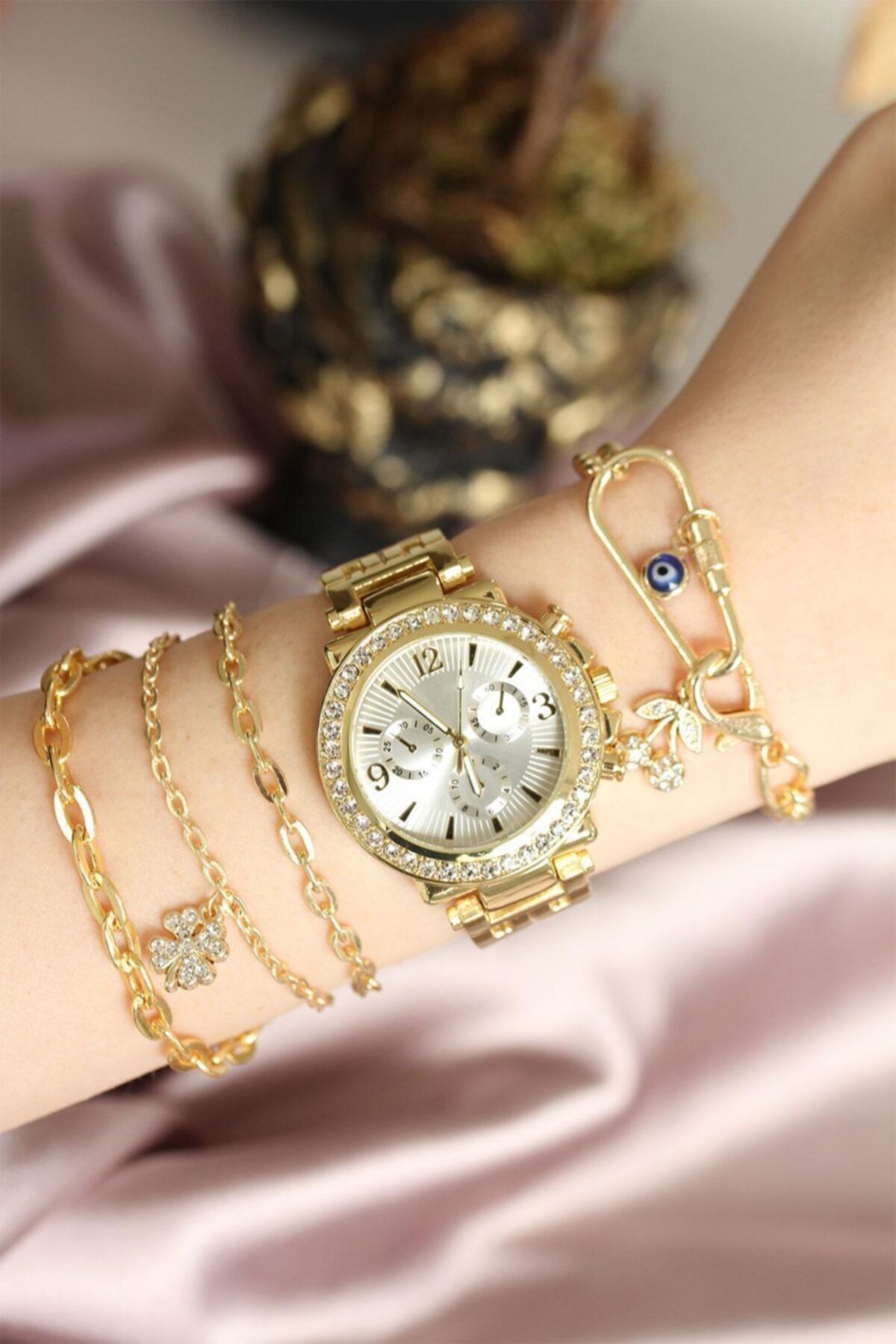 Spectrum  Paslanmaz Çelik Gold Renk Taşlı Kasa Saat(SADECE SAAT) - Görsel 2