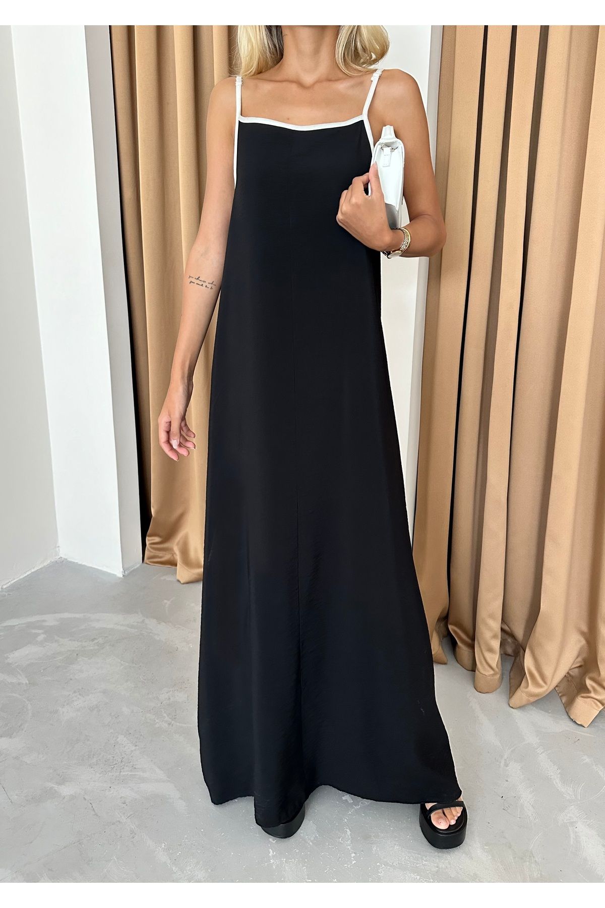 complete the look image