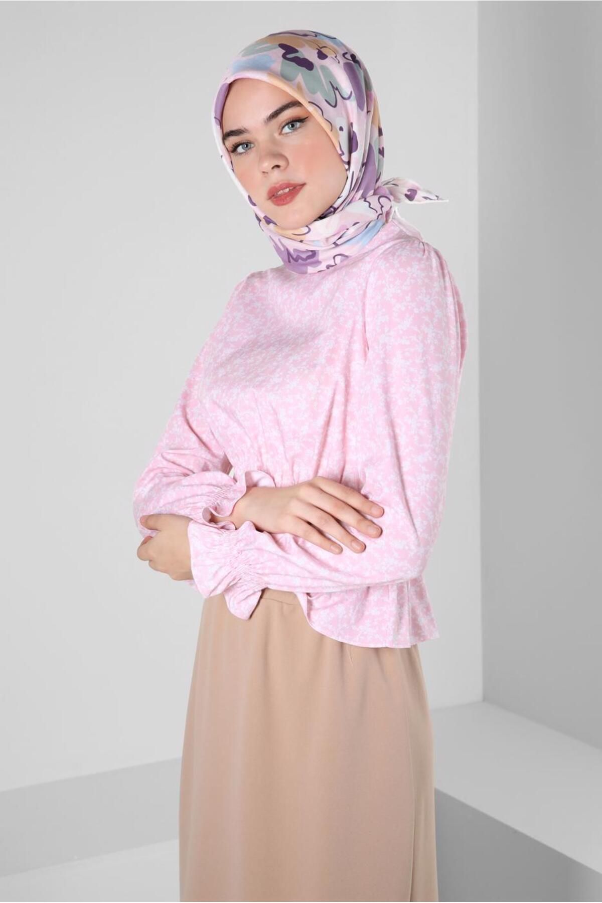 بلوز گلدار کمر و سرآستین 42888 Alvina