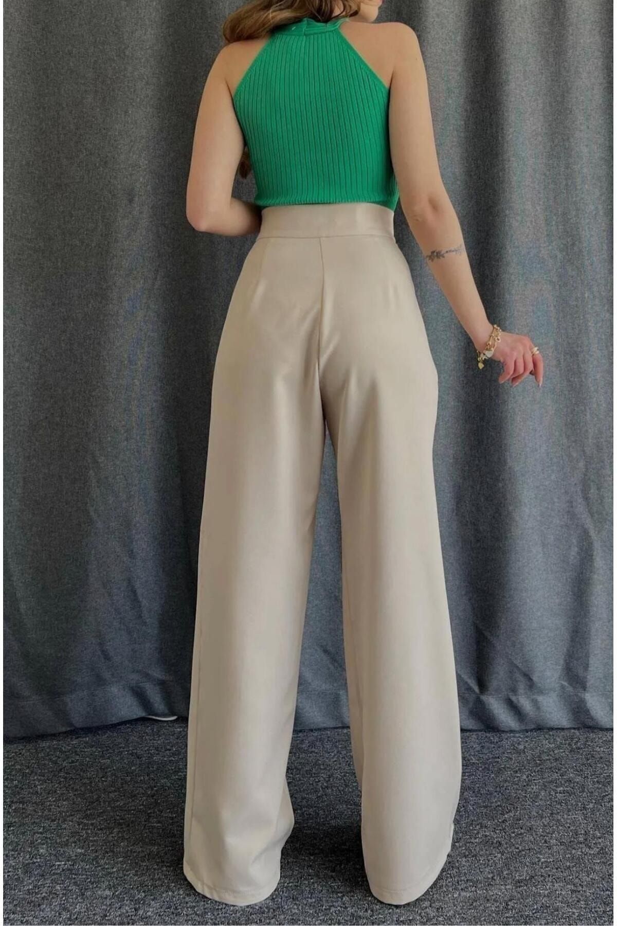 complete the look image