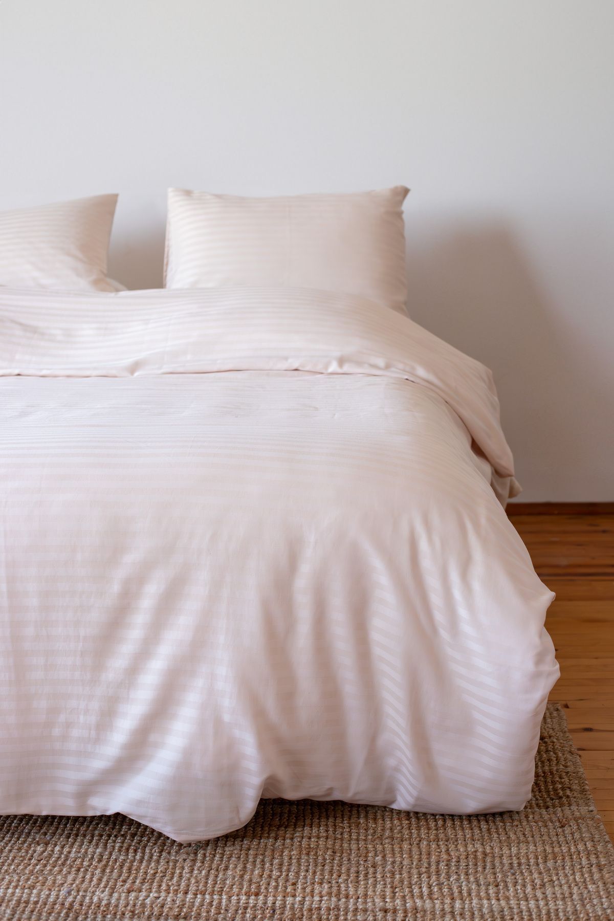 Tekstil Home Lüx Otel Serisi Tek Kişilik Lastikli Çarşaf Çizgili Pamuk Saten Nevresim Taş Rengi 2