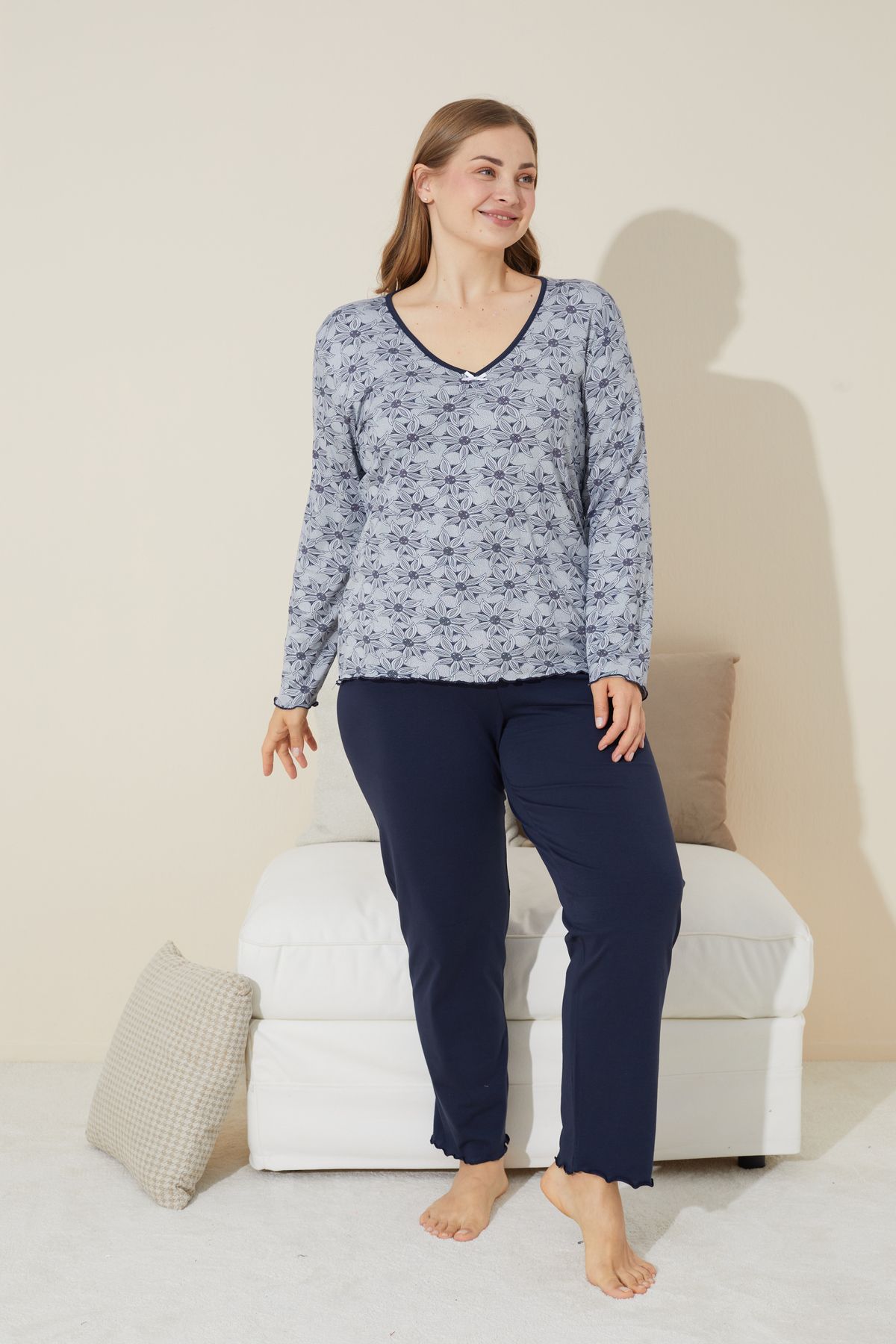 Siyah İnci-Plus Size Gray Floral Patterned Cotton Curve Pajamas Set - 24240645 2