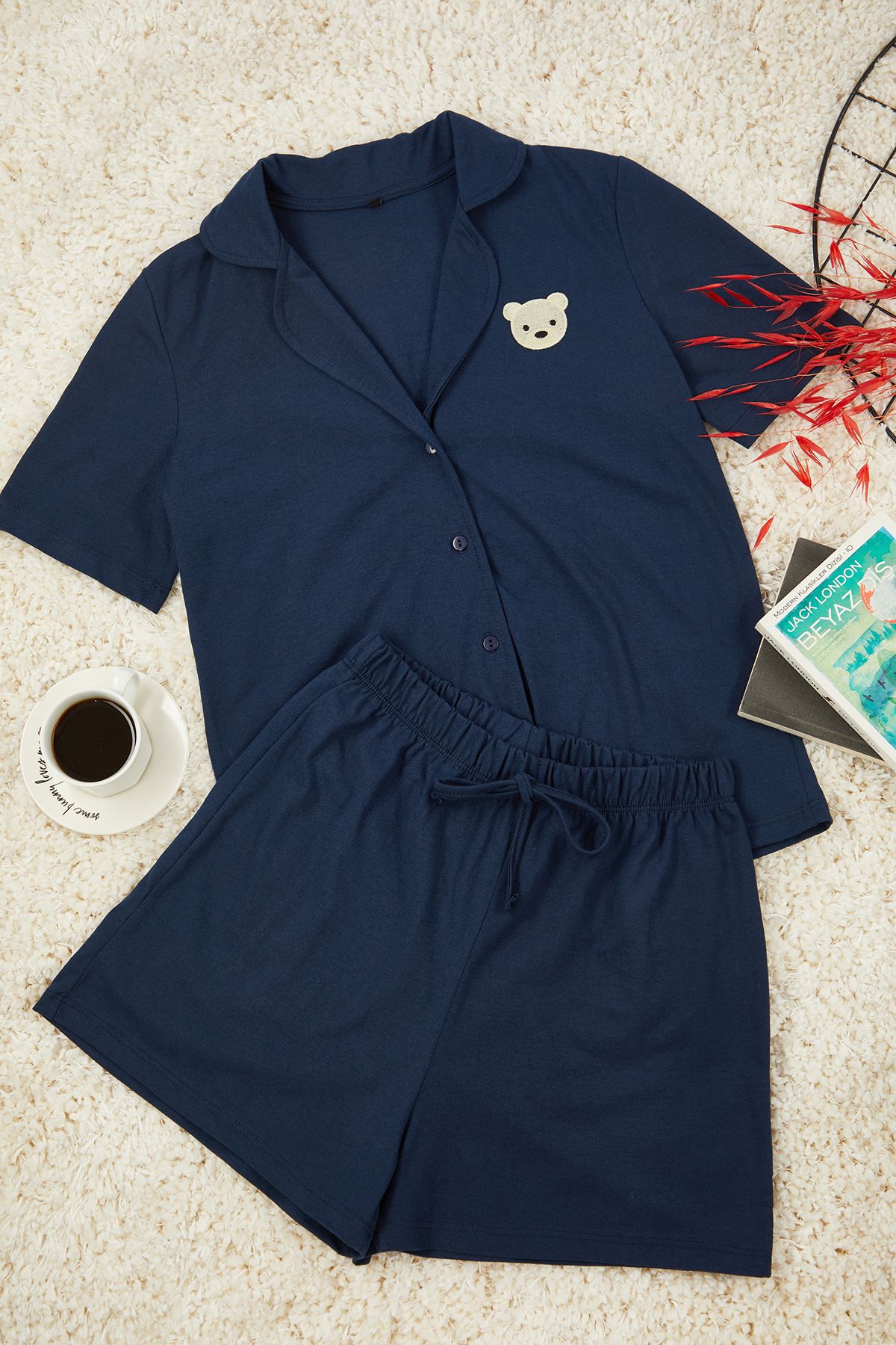 Trendyol Collection-Marineblaues, mit Teddybären besticktes, gestricktes Pyjama-Set mit Shorts THMSS23PT00012 6